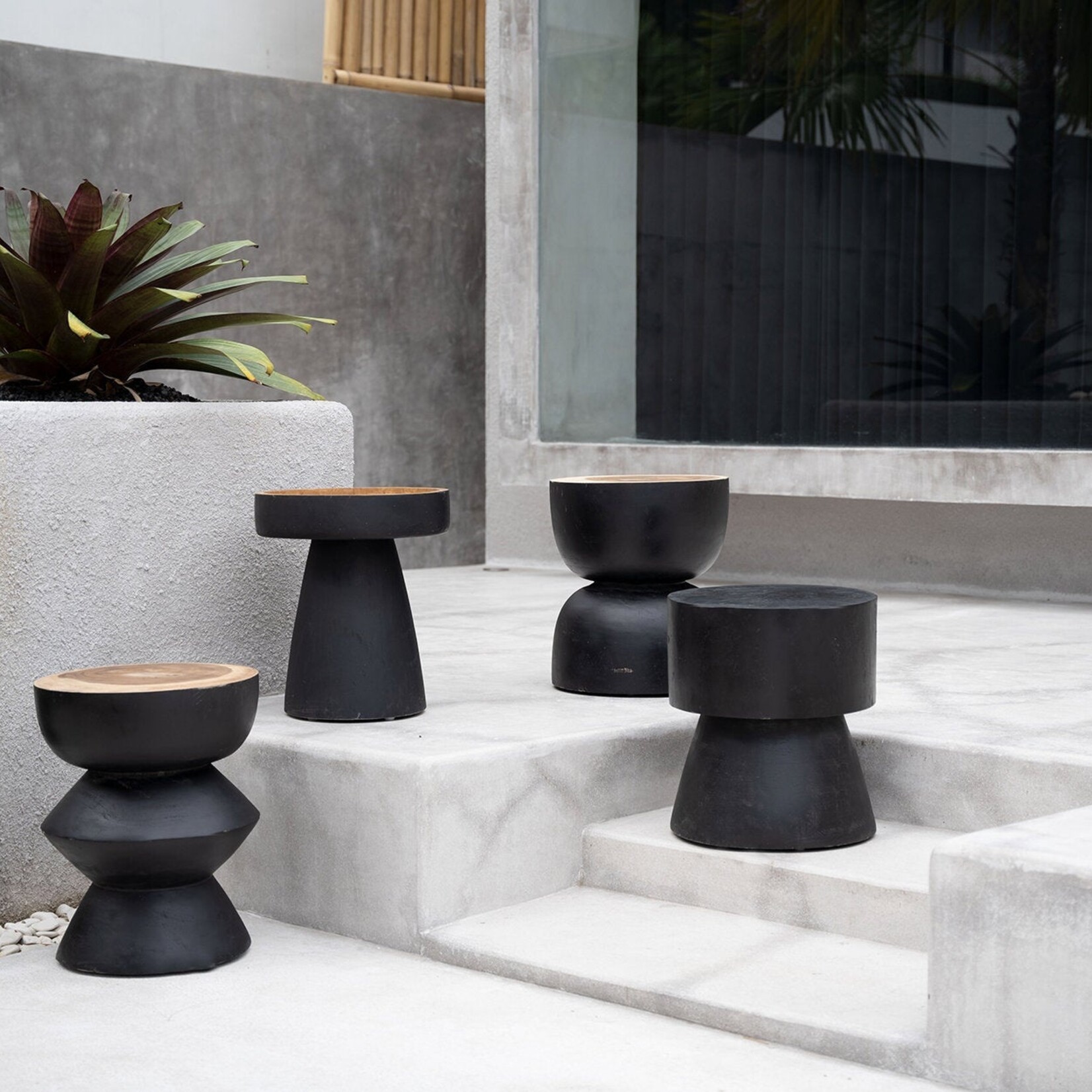 Bazar Bizar Antwerp The Karbun Stool - Black Natural