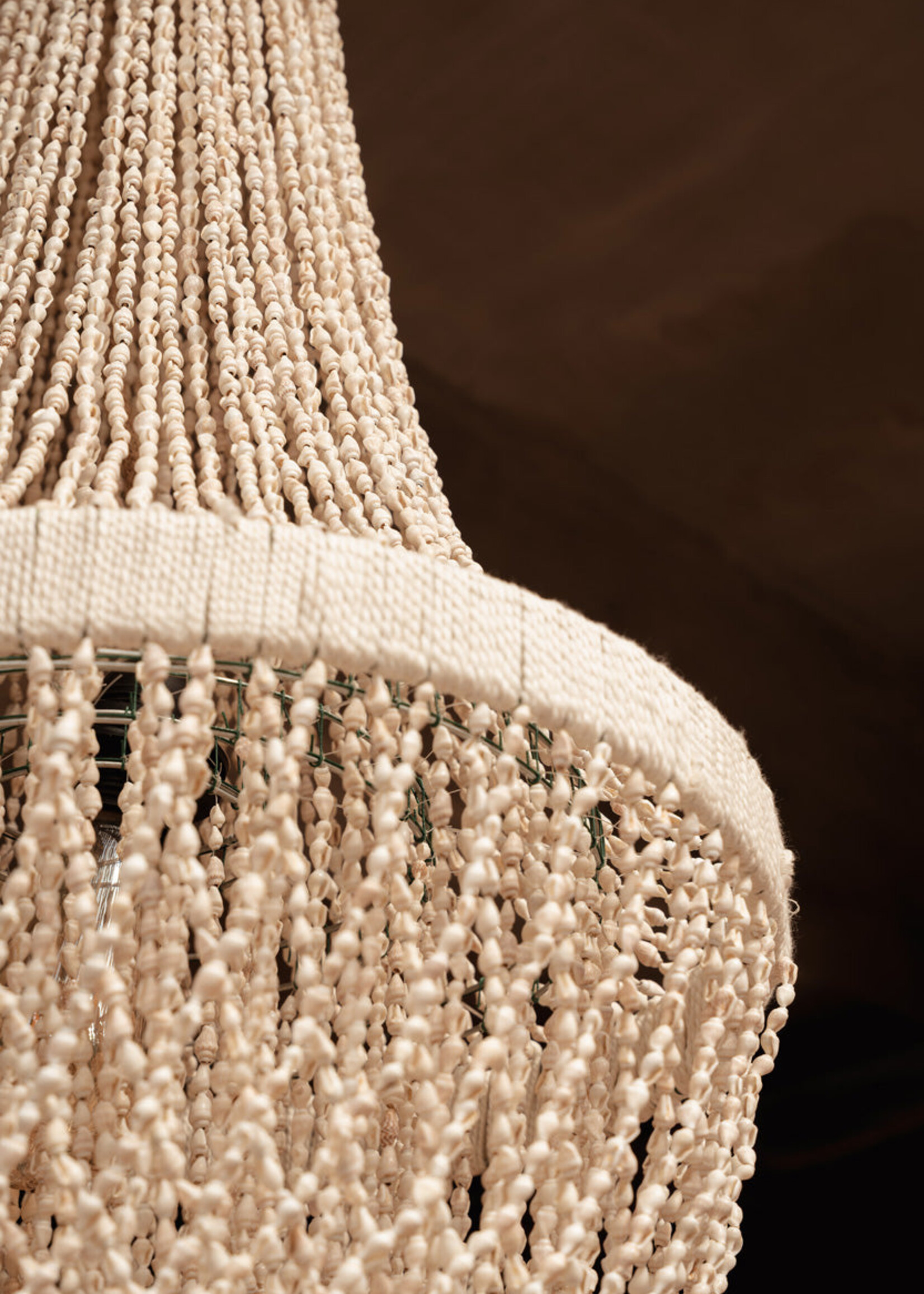 Bazar Bizar Antwerp The Ocean Tower Shell Chandelier - Natural - L