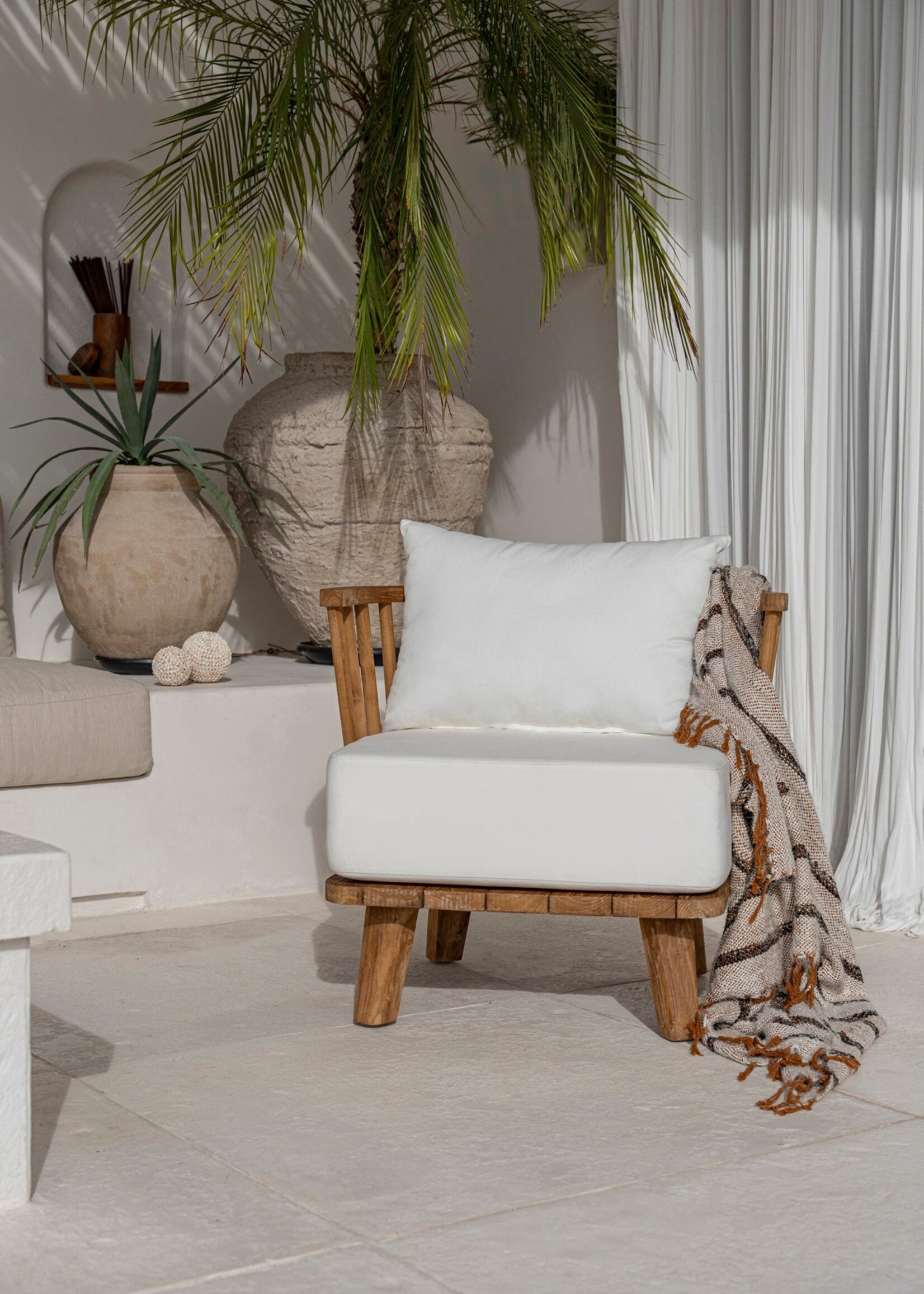 Bazar Bizar Antwerp The Malawi One Seater - Natural White