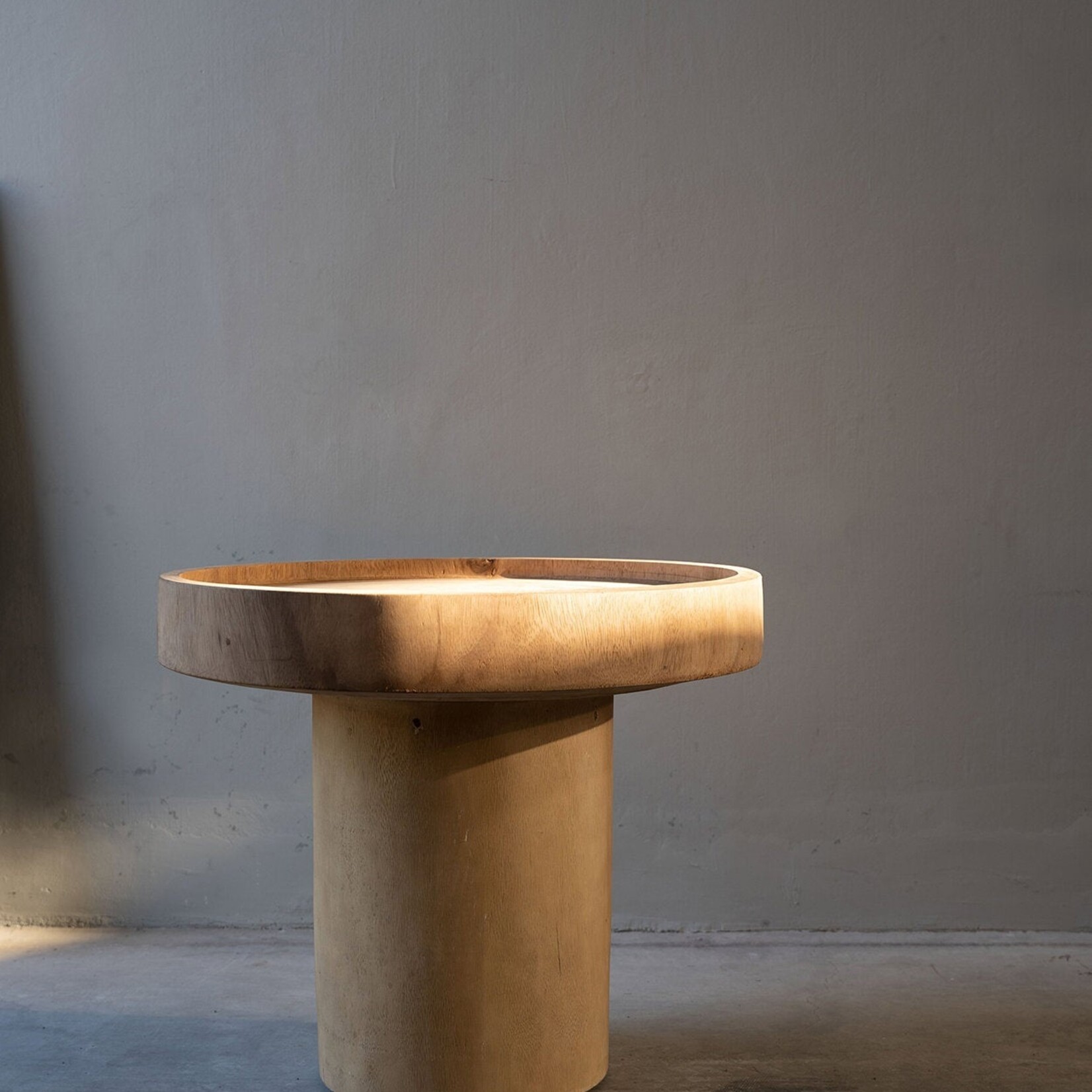 Bazar Bizar Antwerp The Chimborazo Side Table - Natural