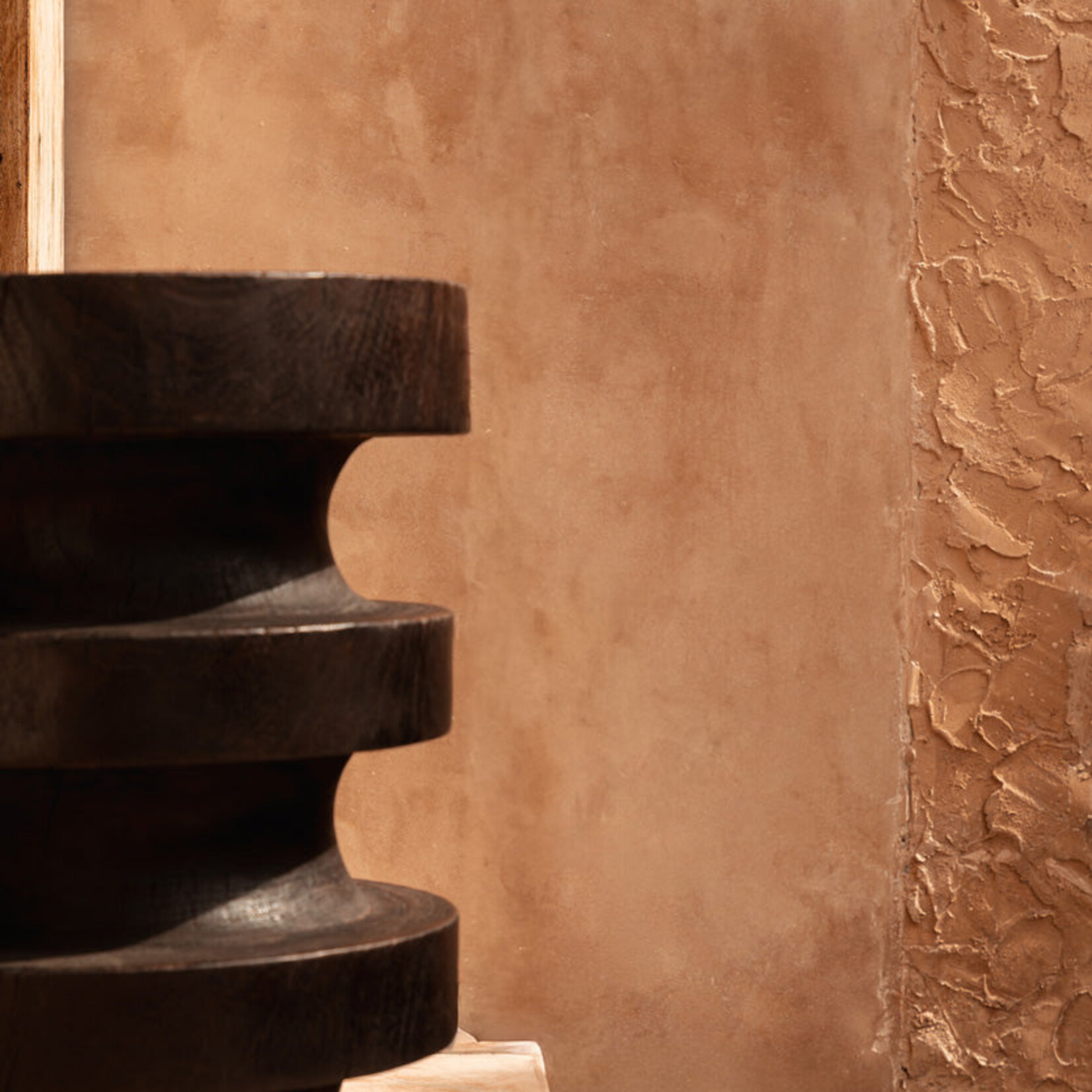 Bazar Bizar Antwerp The Mocha Rings Side Table - Dark Walnut