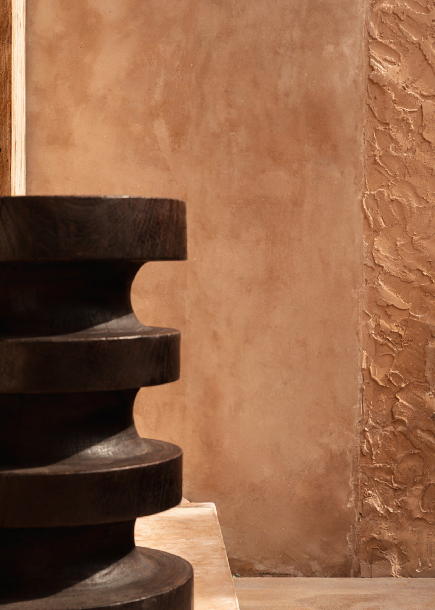 Bazar Bizar Antwerp The Mocha Rings Side Table - Dark Walnut