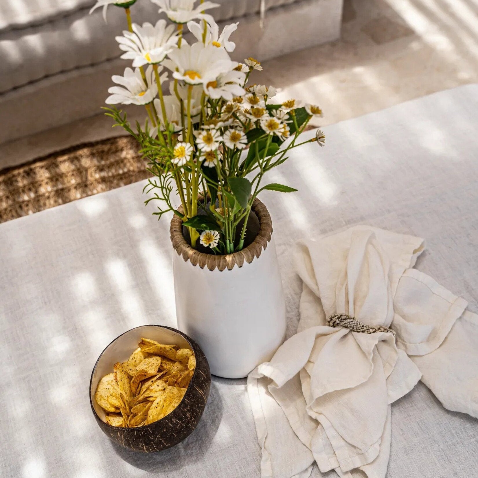 Bazar Bizar Antwerp The Coco Food Bowl - Natural White