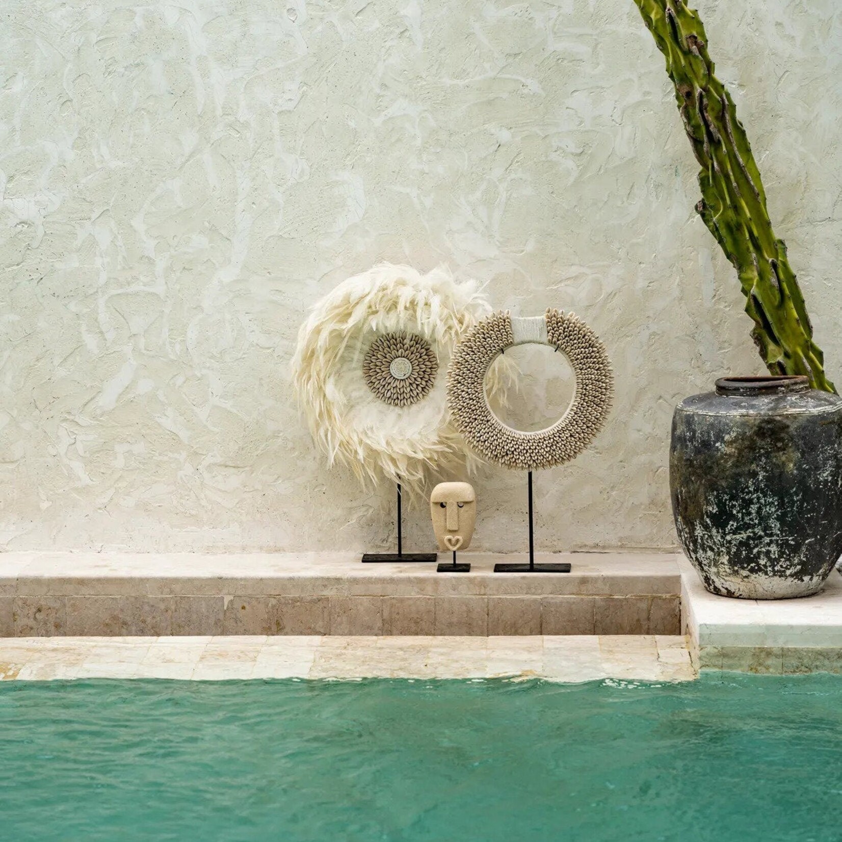 Bazar Bizar The Sumba Stone #19 on Stand