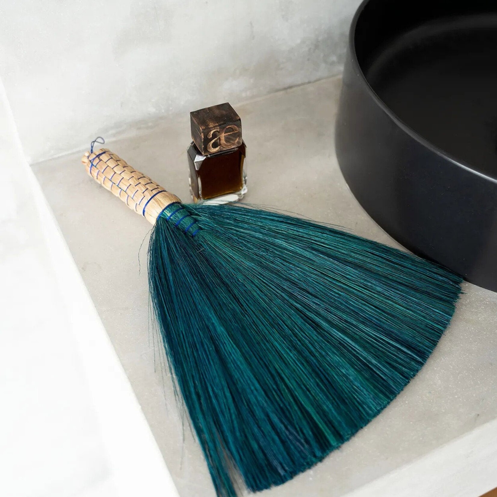 Bazar Bizar The Sweeping Brush - Turquoise