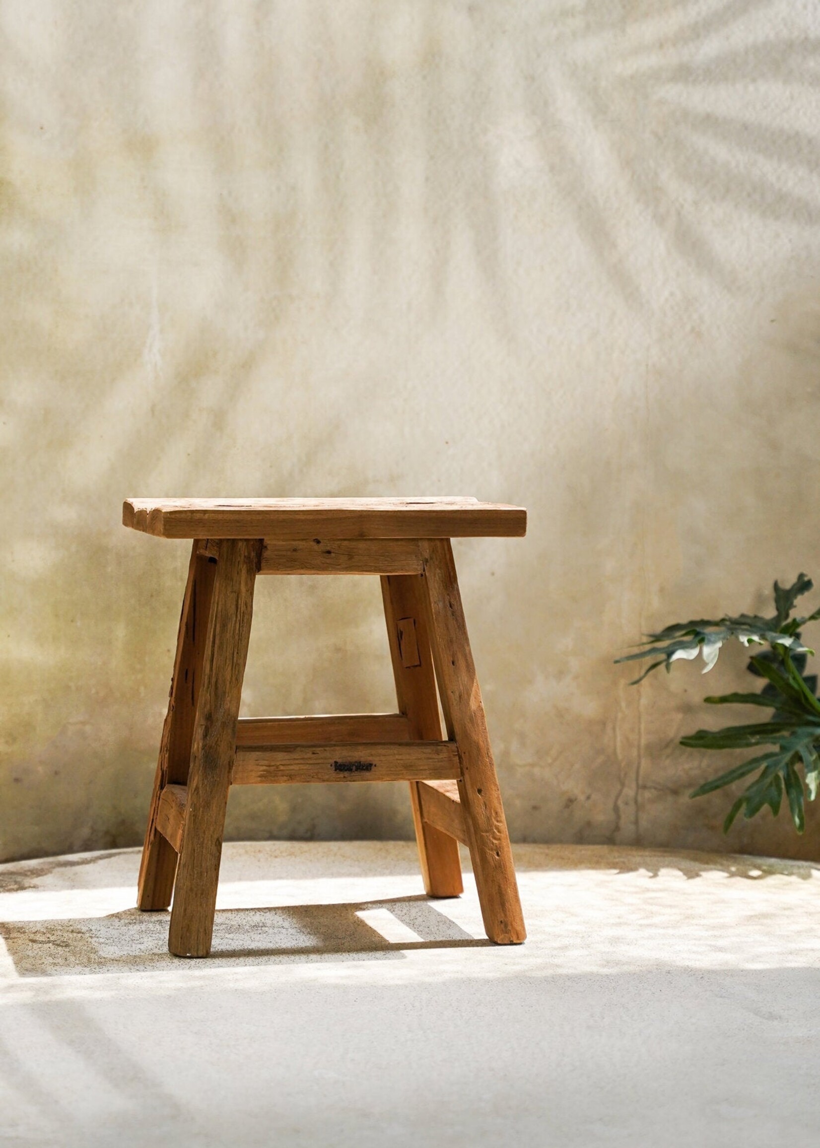 Bazar Bizar Antwerp The Yoke Stool - Natural - L