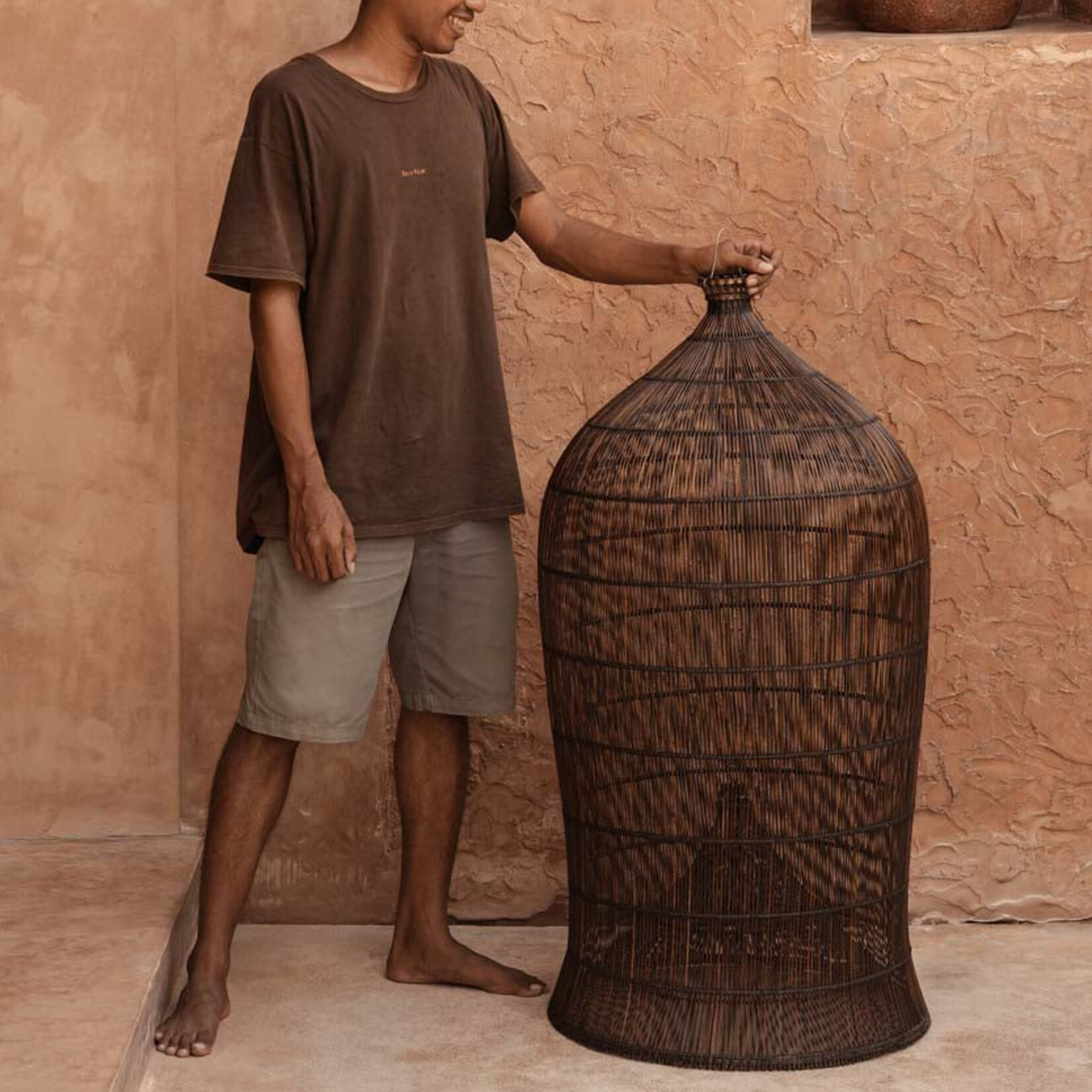 Bazar Bizar Antwerp The Woven Bell Pendant - Dark Walnut - XL