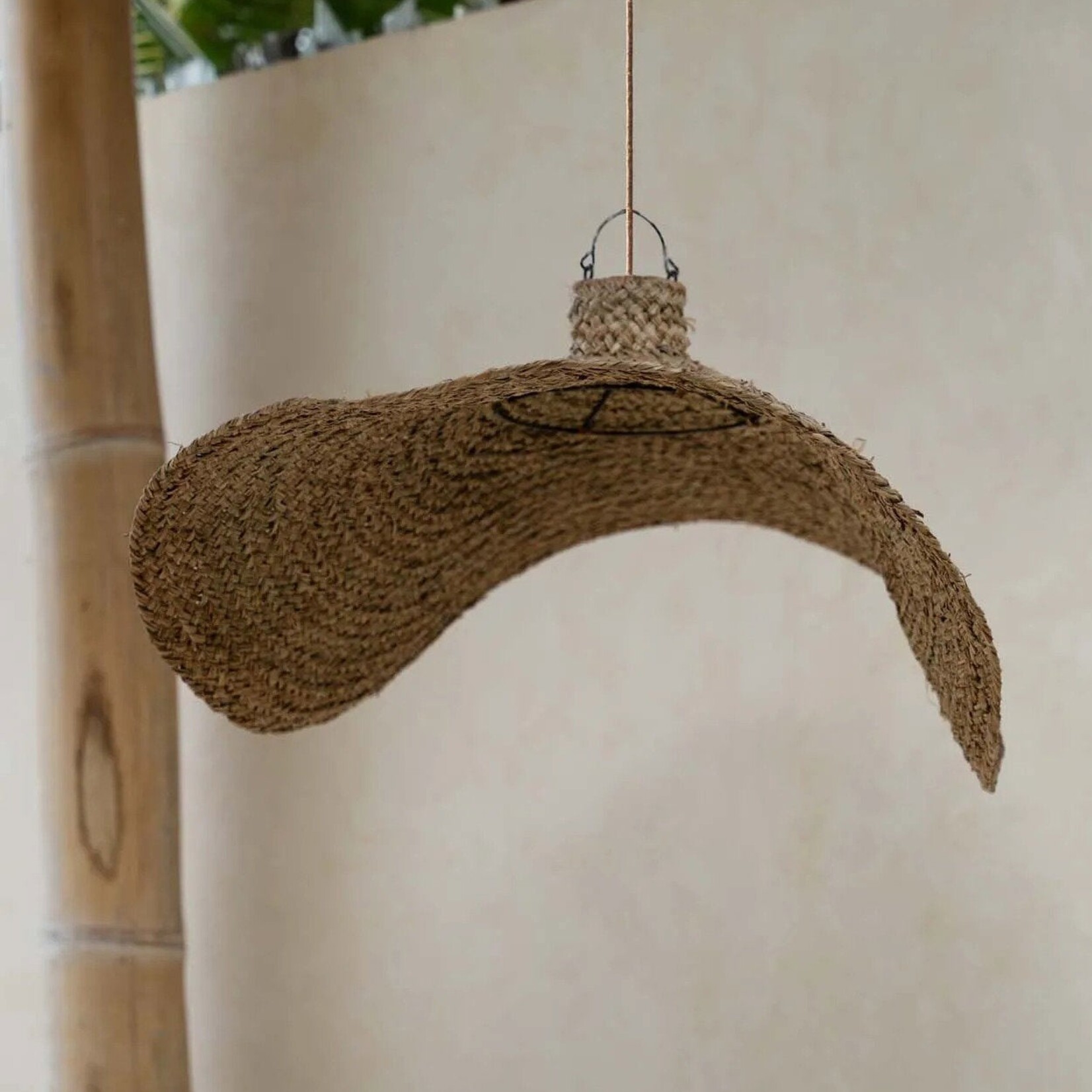 Bazar Bizar Antwerp The Qubba Pendant - Natural - M