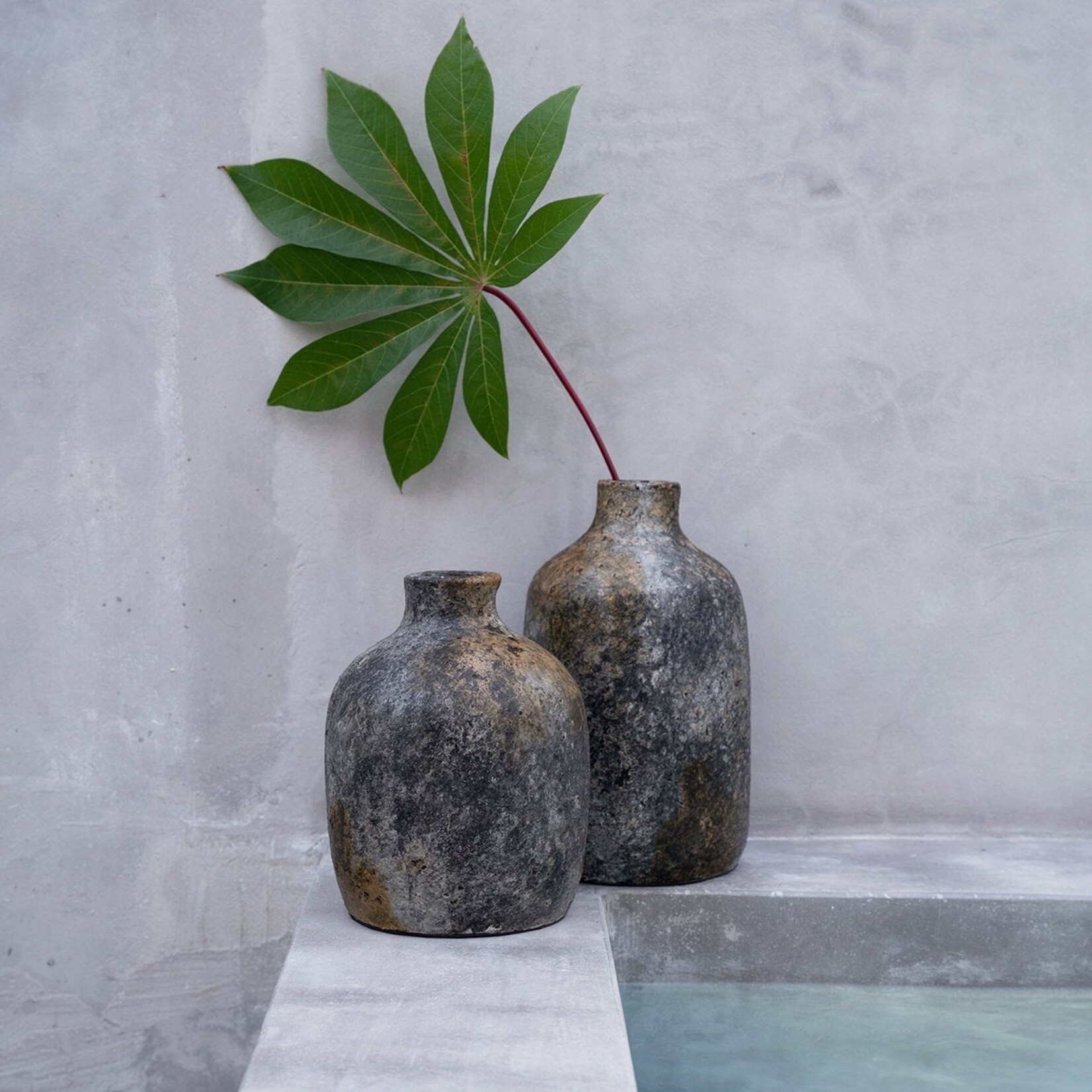 Bazar Bizar Antwerp The Classy Vase - Antique Grey - L
