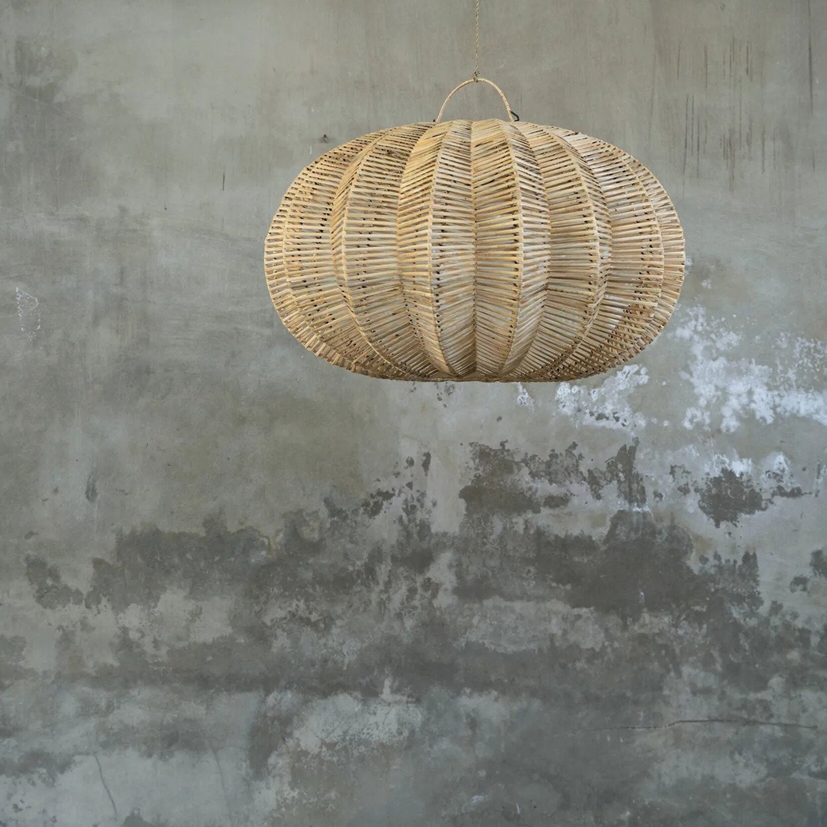 Bazar Bizar Antwerp The Cerise Pendant - Natural