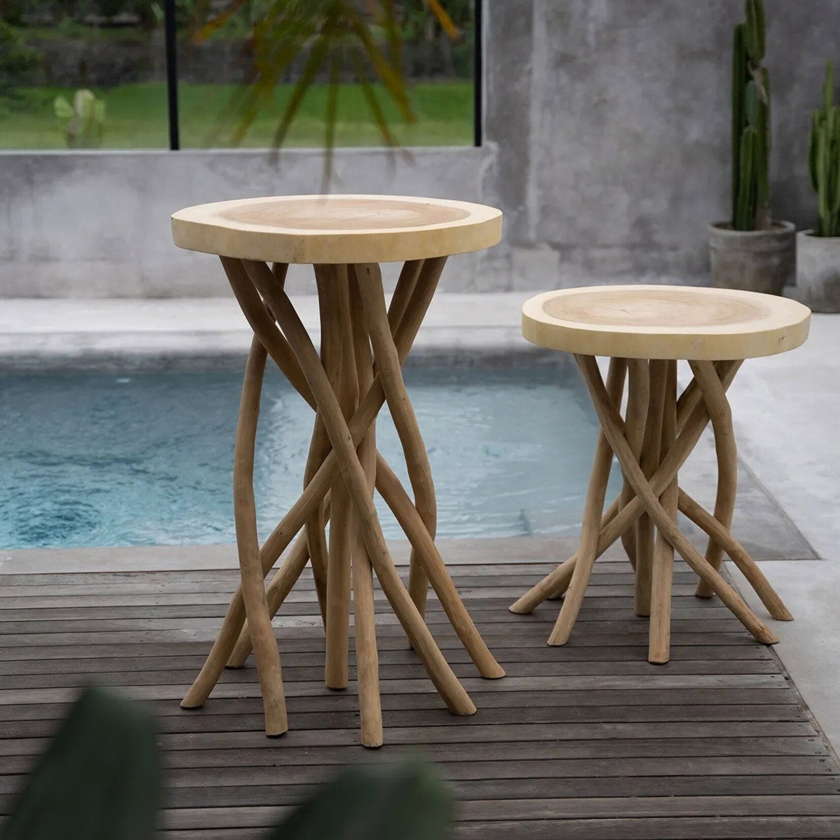 Bazar Bizar Antwerp The Gili Side Table