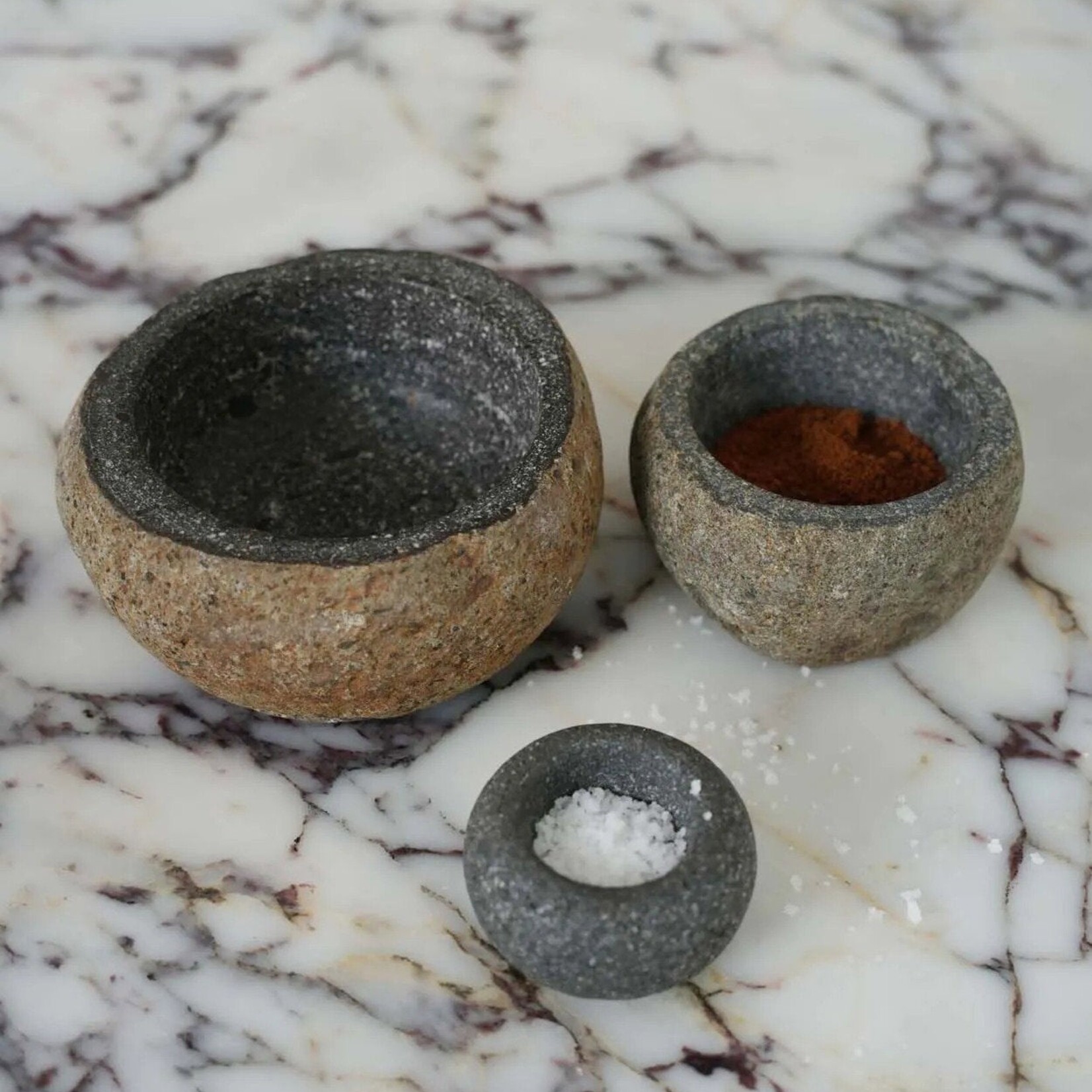 Bazar Bizar Antwerp The River Stone Bowl - Black - M