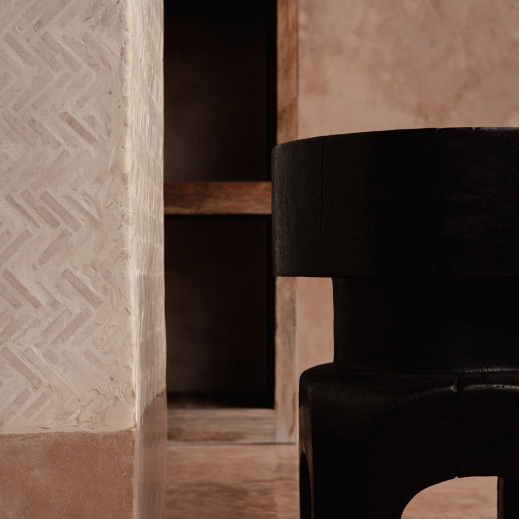 Bazar Bizar Antwerp The Squat Spot Stool - Black
