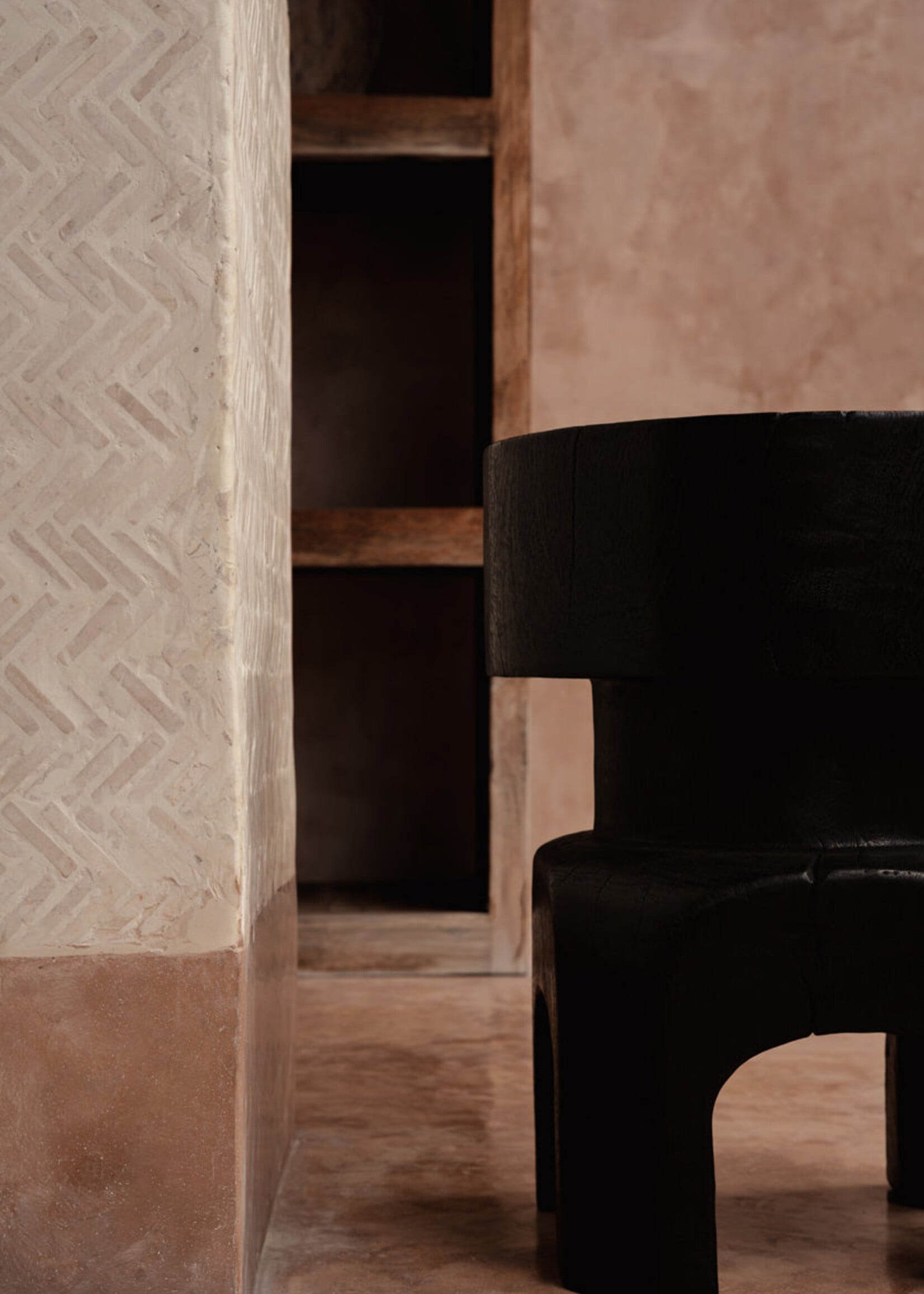 Bazar Bizar Antwerp The Squat Spot Stool - Black