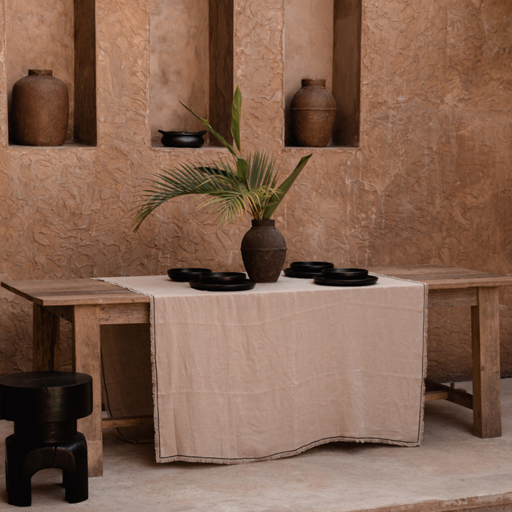 Bazar Bizar Antwerp The Squat Spot Stool - Black