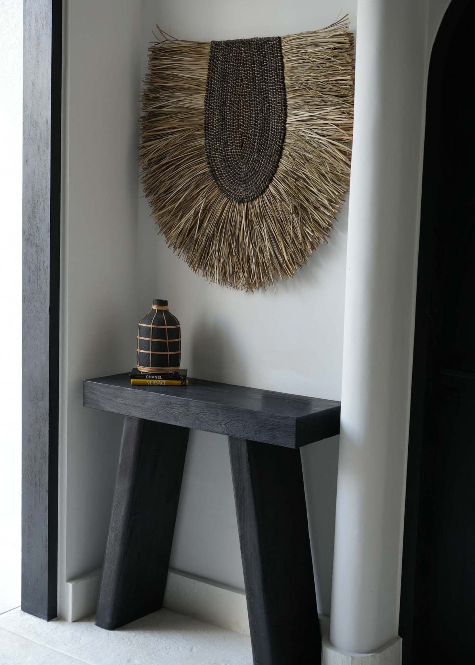 Bazar Bizar Antwerp The Stance Console - Black