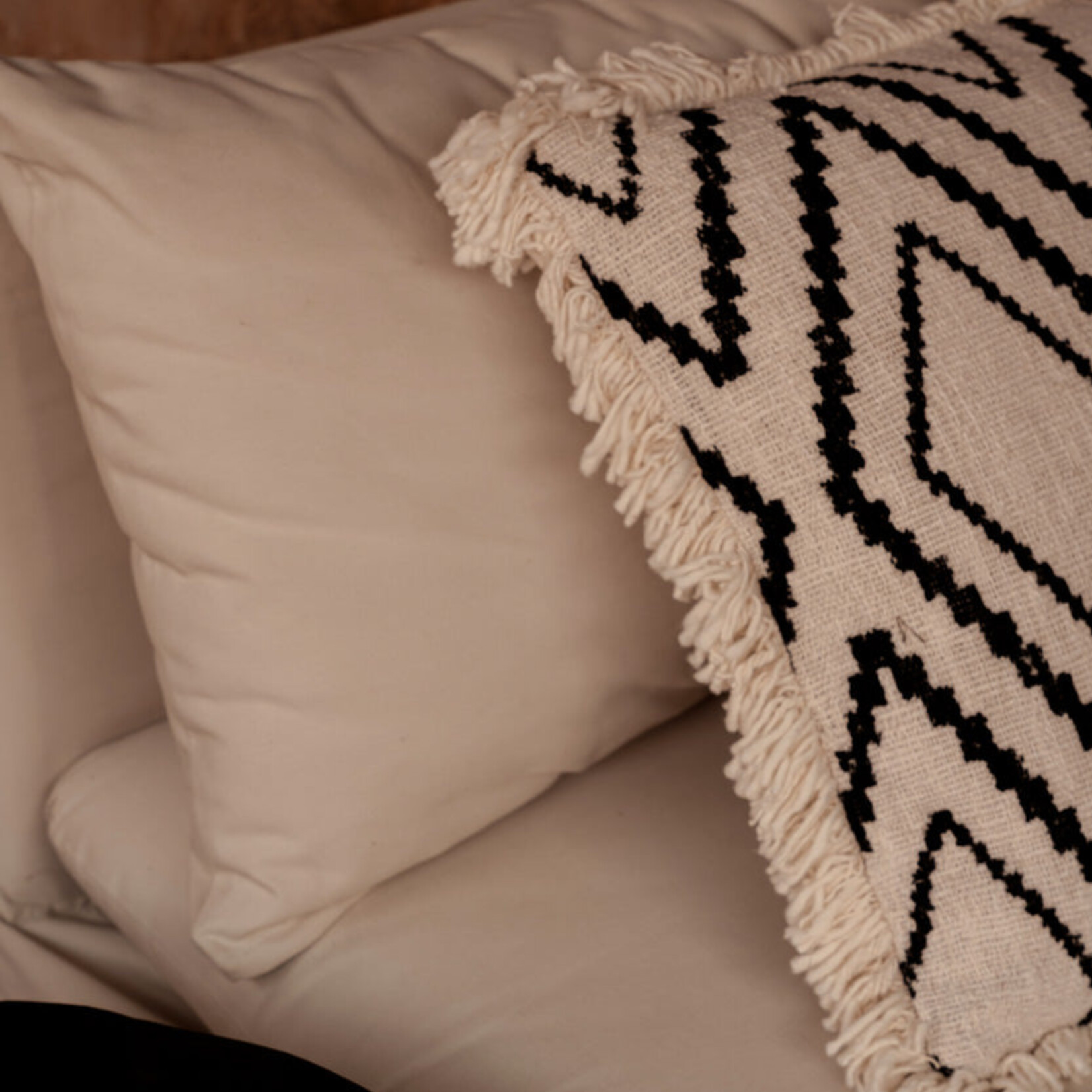 Bazar Bizar Antwerp The Sahara Diamond Cushion Cover - Natural Black