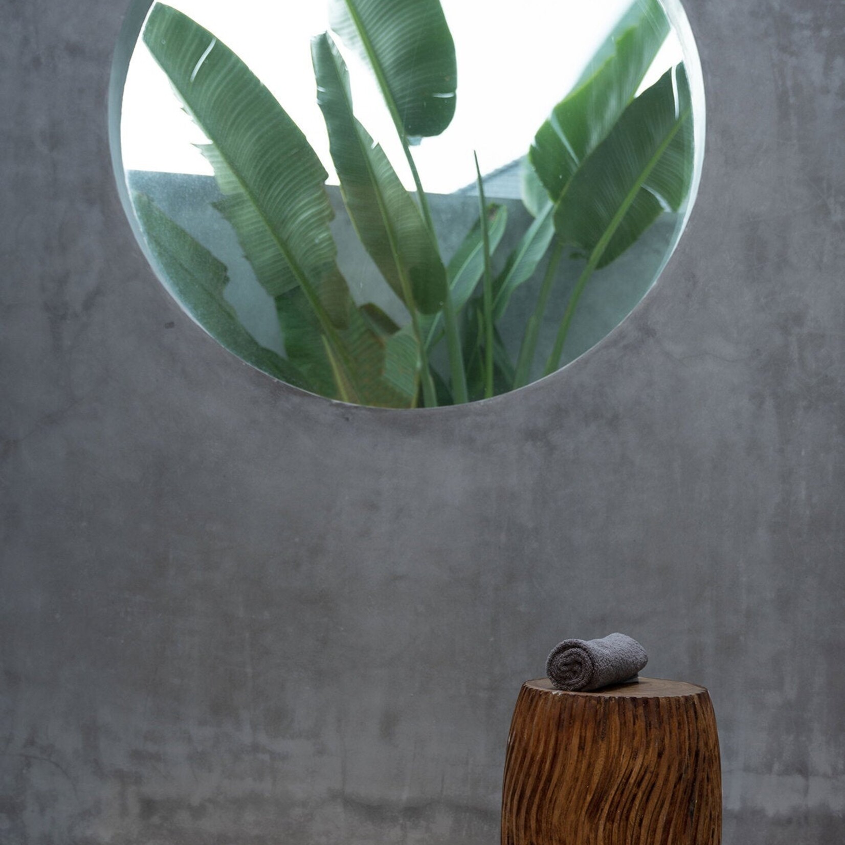 Bazar Bizar Antwerp The Celebes Stool - Natural