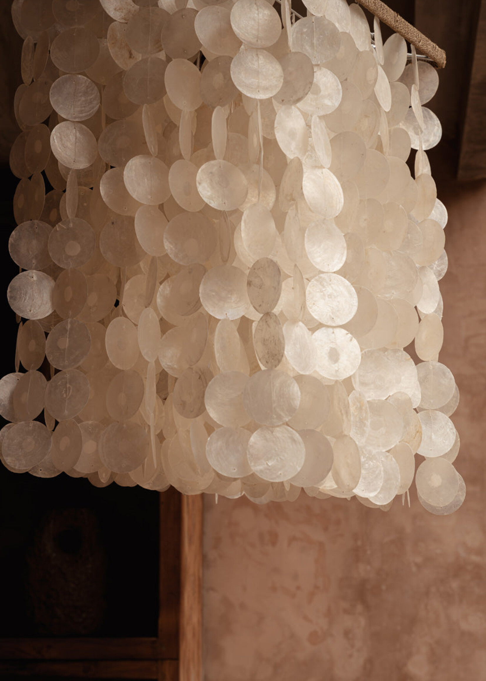 Bazar Bizar Antwerp The Moonlit Whispers Chandelier - Natural - M