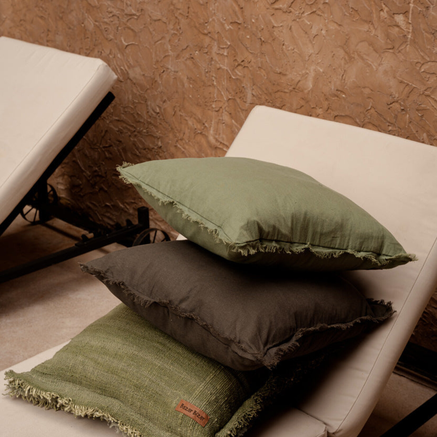 Bazar Bizar Antwerp The Jungle Fringe Cushion Cover - Green