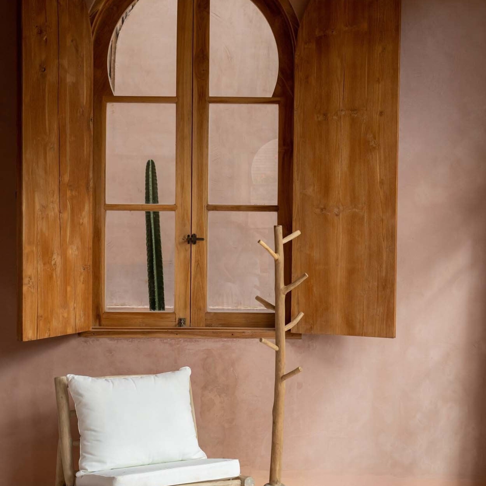 Bazar Bizar Antwerp The Concrete Coat Hanger - Natural