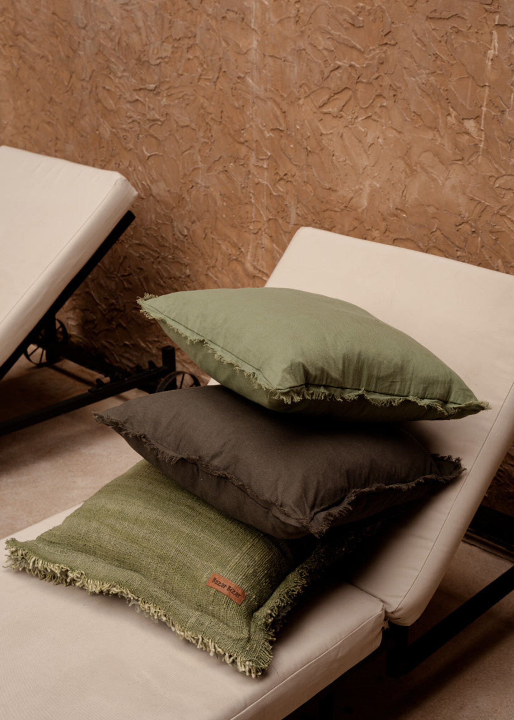 Bazar Bizar Antwerp The Jungle Fringe Cushion Cover - Green
