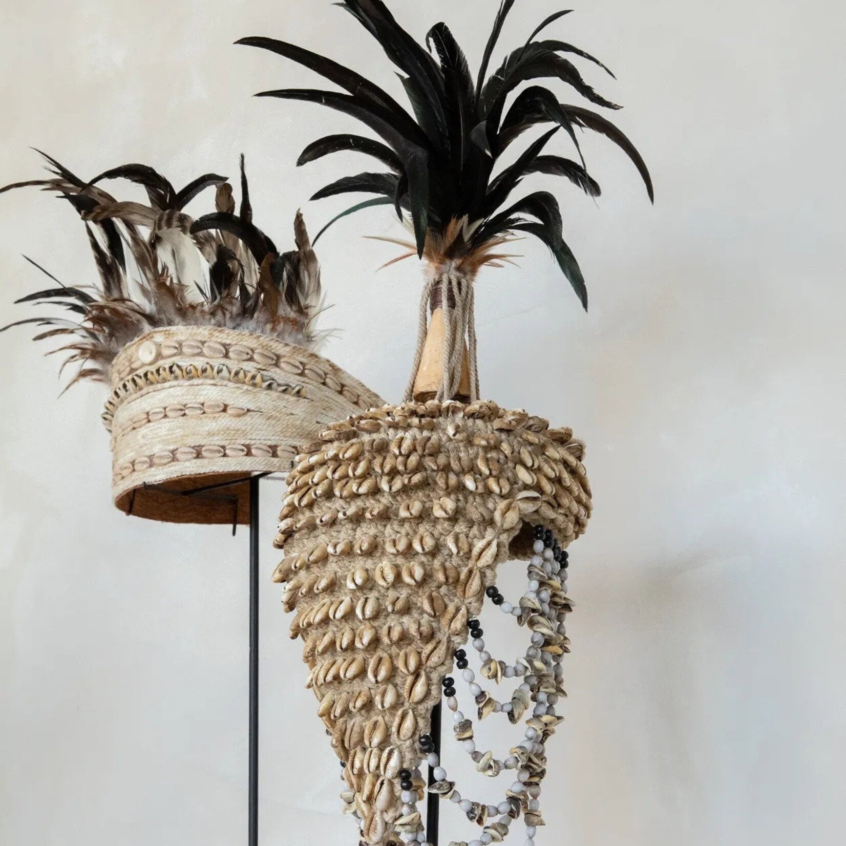 Bazar Bizar Antwerp The Shell Hat on Stand - Natural Black