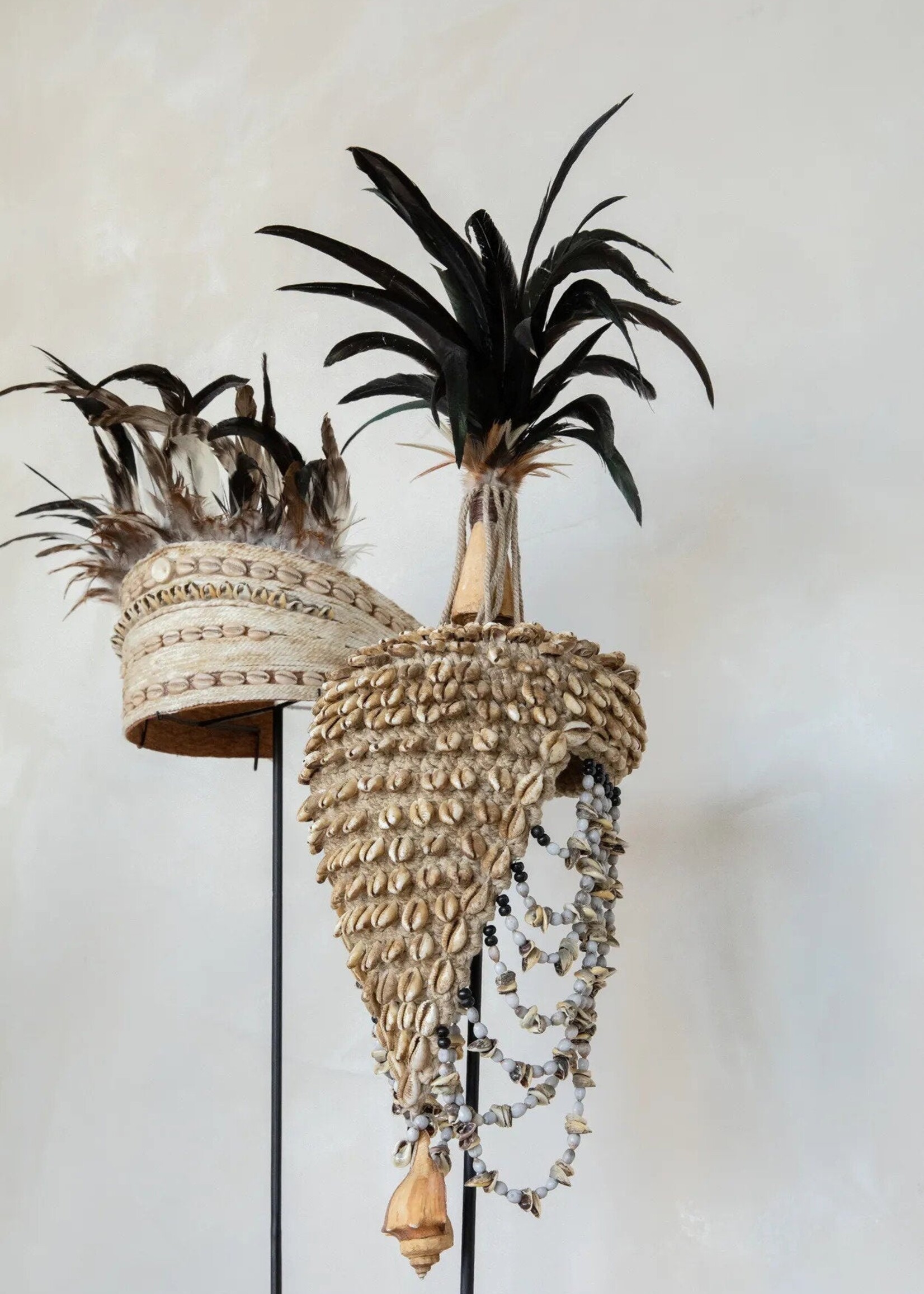 Bazar Bizar Antwerp The Shell Hat on Stand - Natural Black