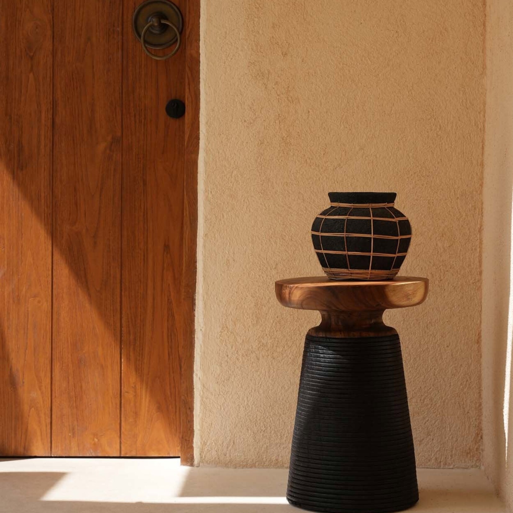 Bazar Bizar Antwerp The Belly Vase - Black Natural - M