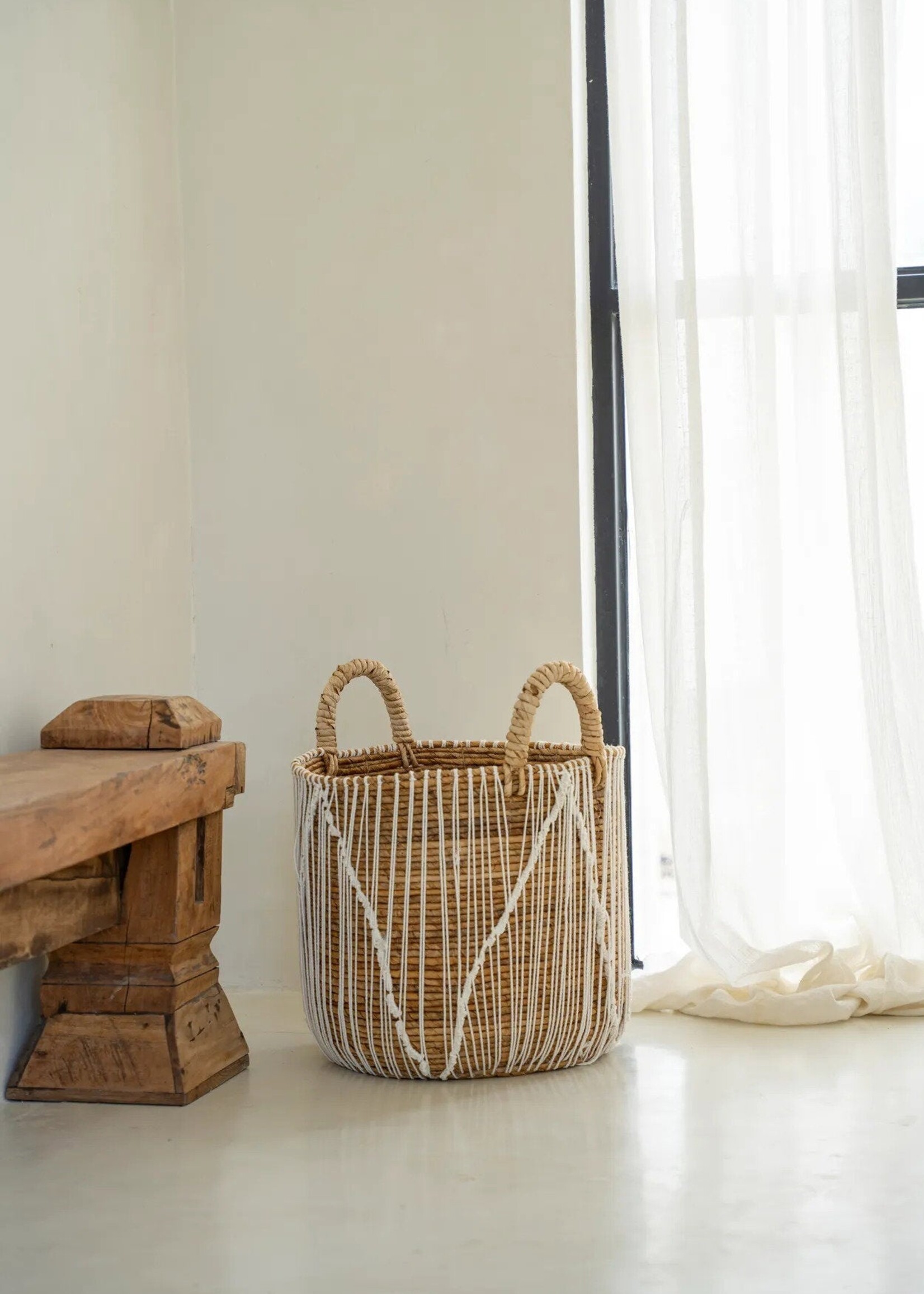 Bazar Bizar Antwerp The Straight Stitched Macrame Basket - M