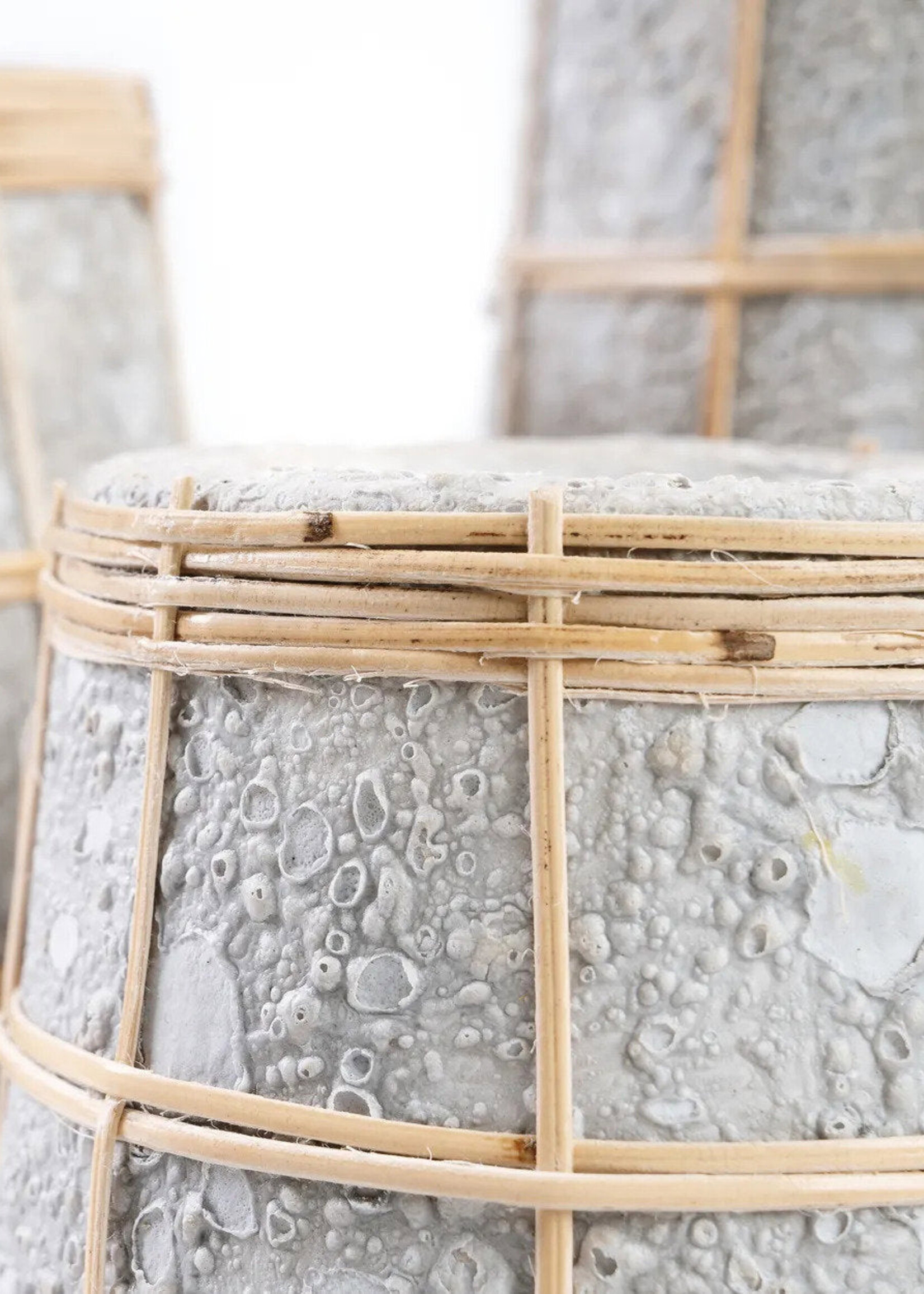 Bazar Bizar Antwerp The Cutie Vase - Concrete Natural - M