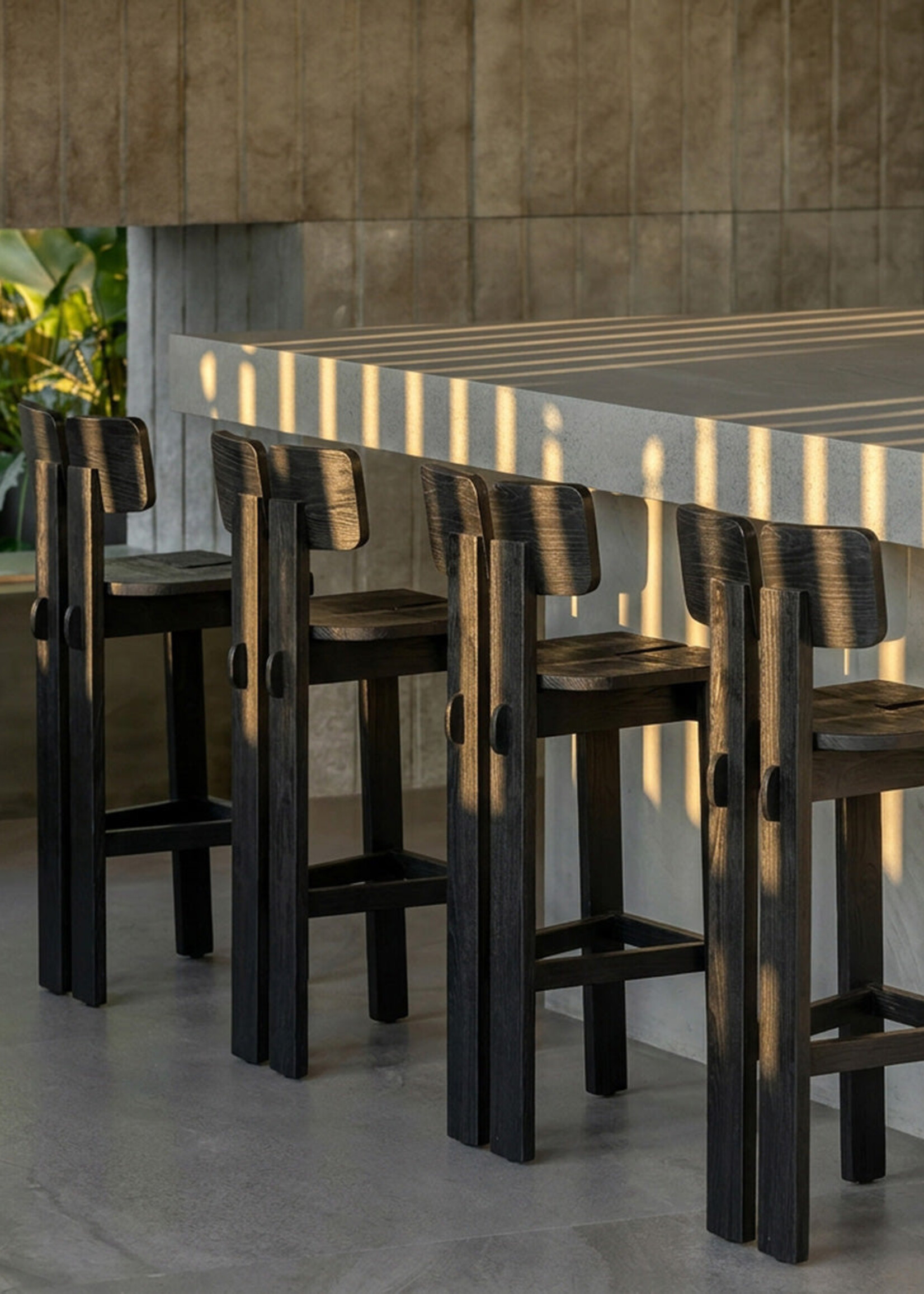 Bazar Bizar Antwerp The Sama Sama Barstool - Black