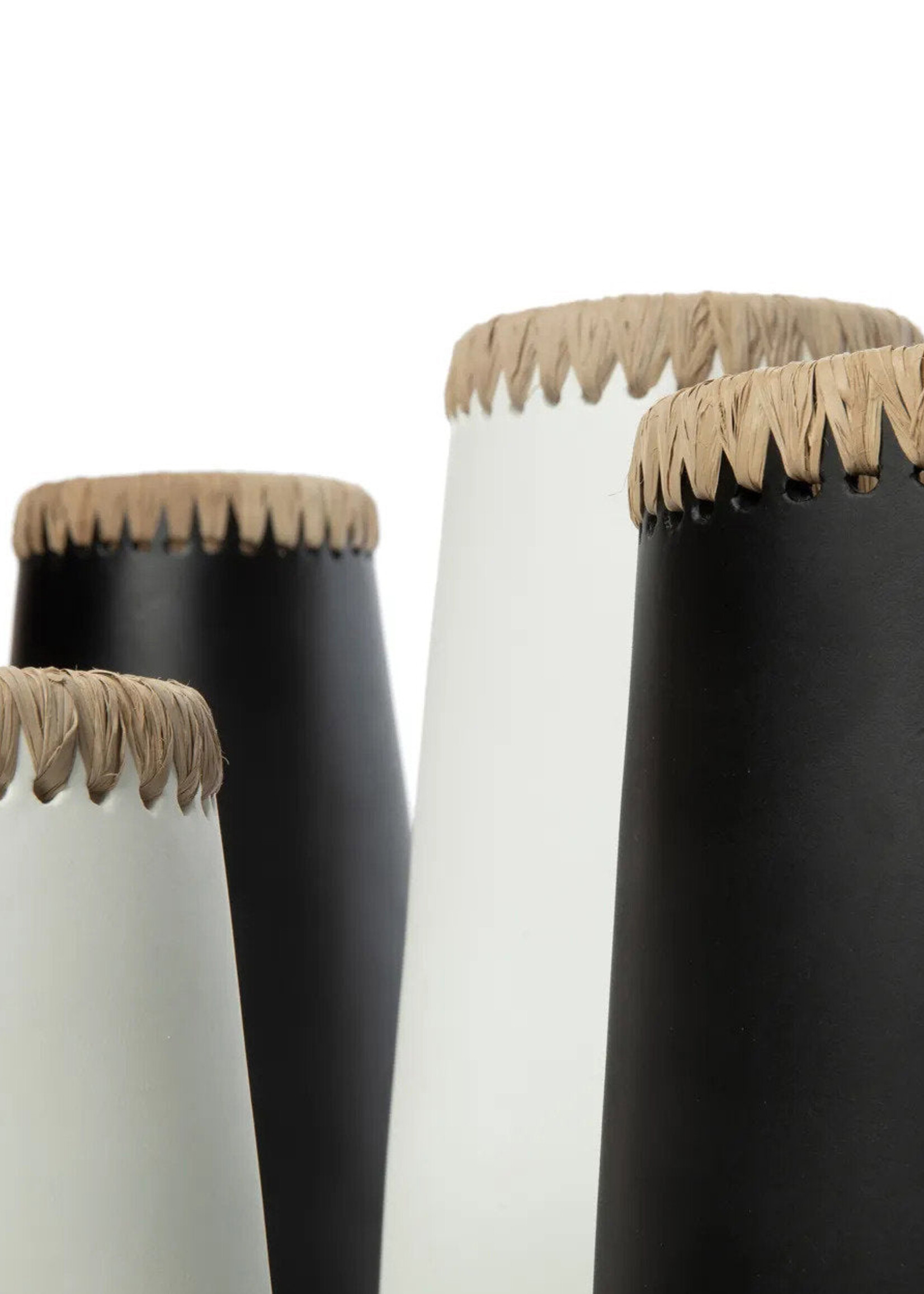 Bazar Bizar Antwerp The Sneaky Vase - Black Natural - L