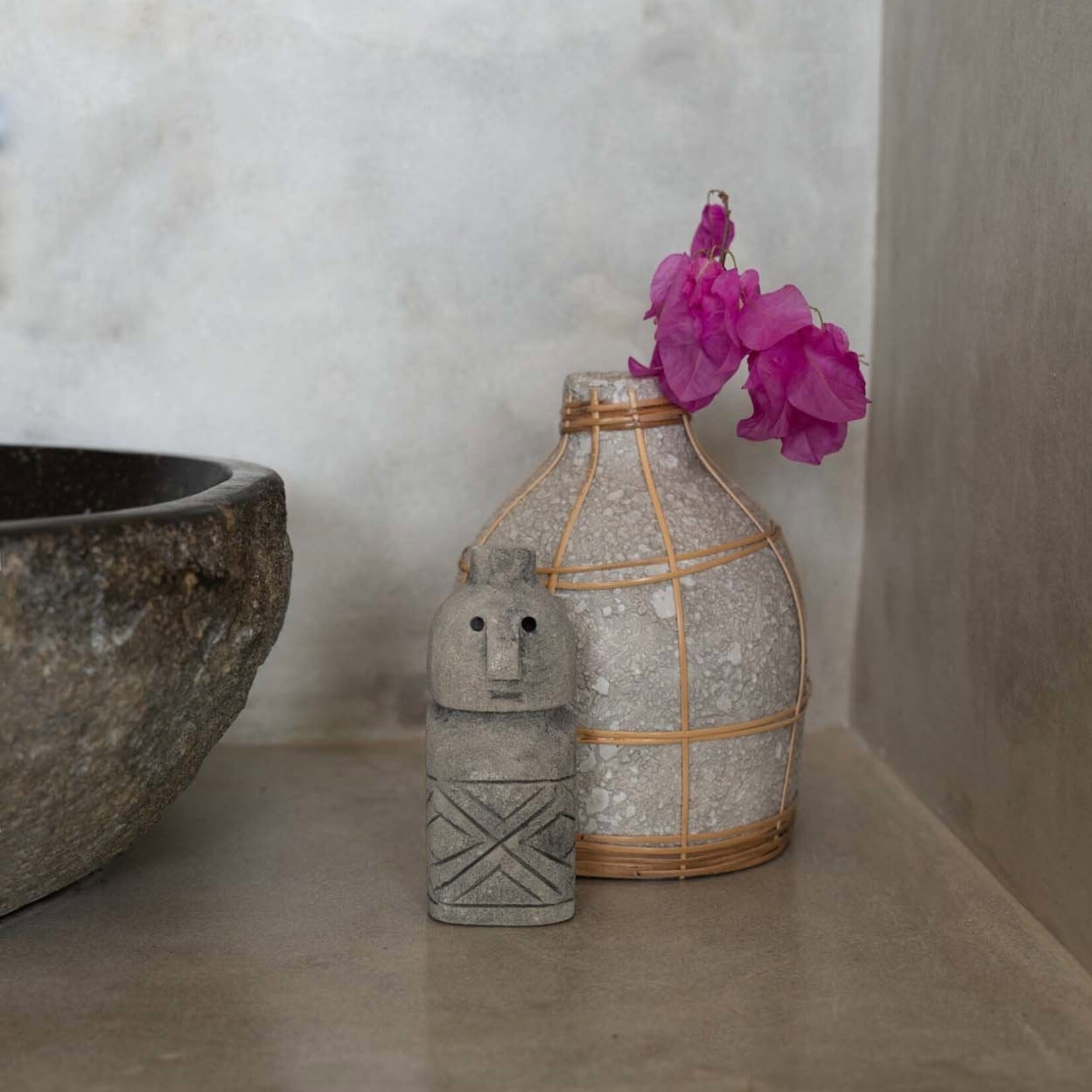 Bazar Bizar Antwerp The Whoopy Vase - Concrete Natural - S