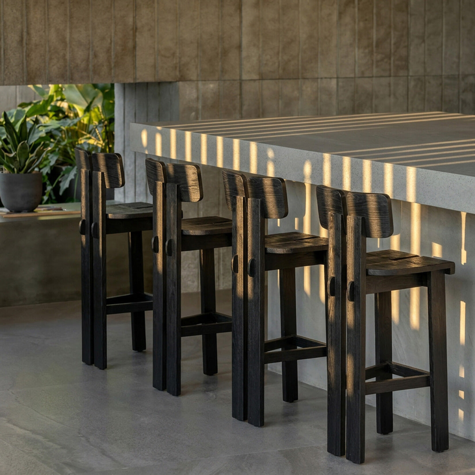 Bazar Bizar Antwerp The Sama Sama Barstool - Black