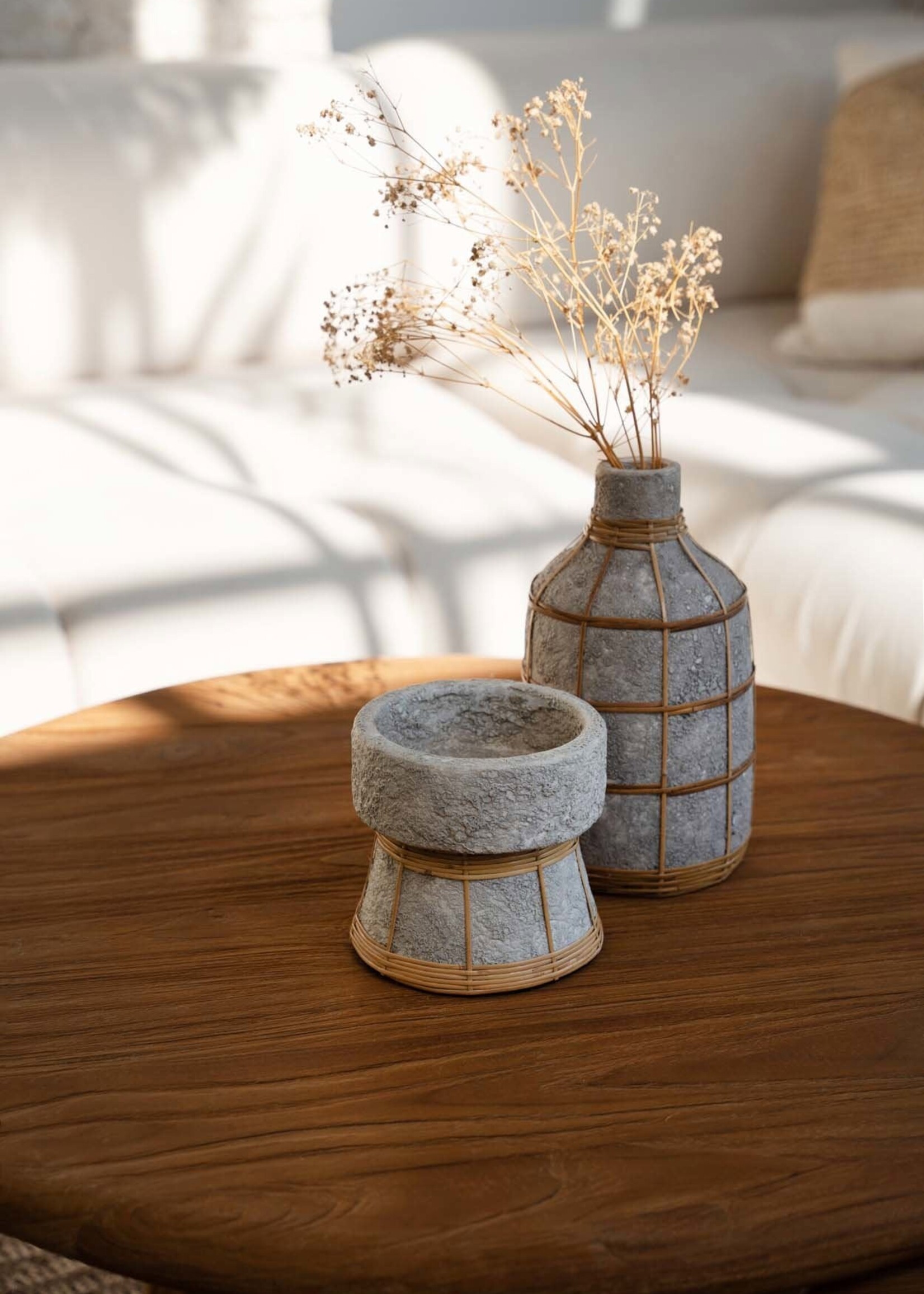 Bazar Bizar Antwerp The Whoopy Vase - Concrete Natural - L