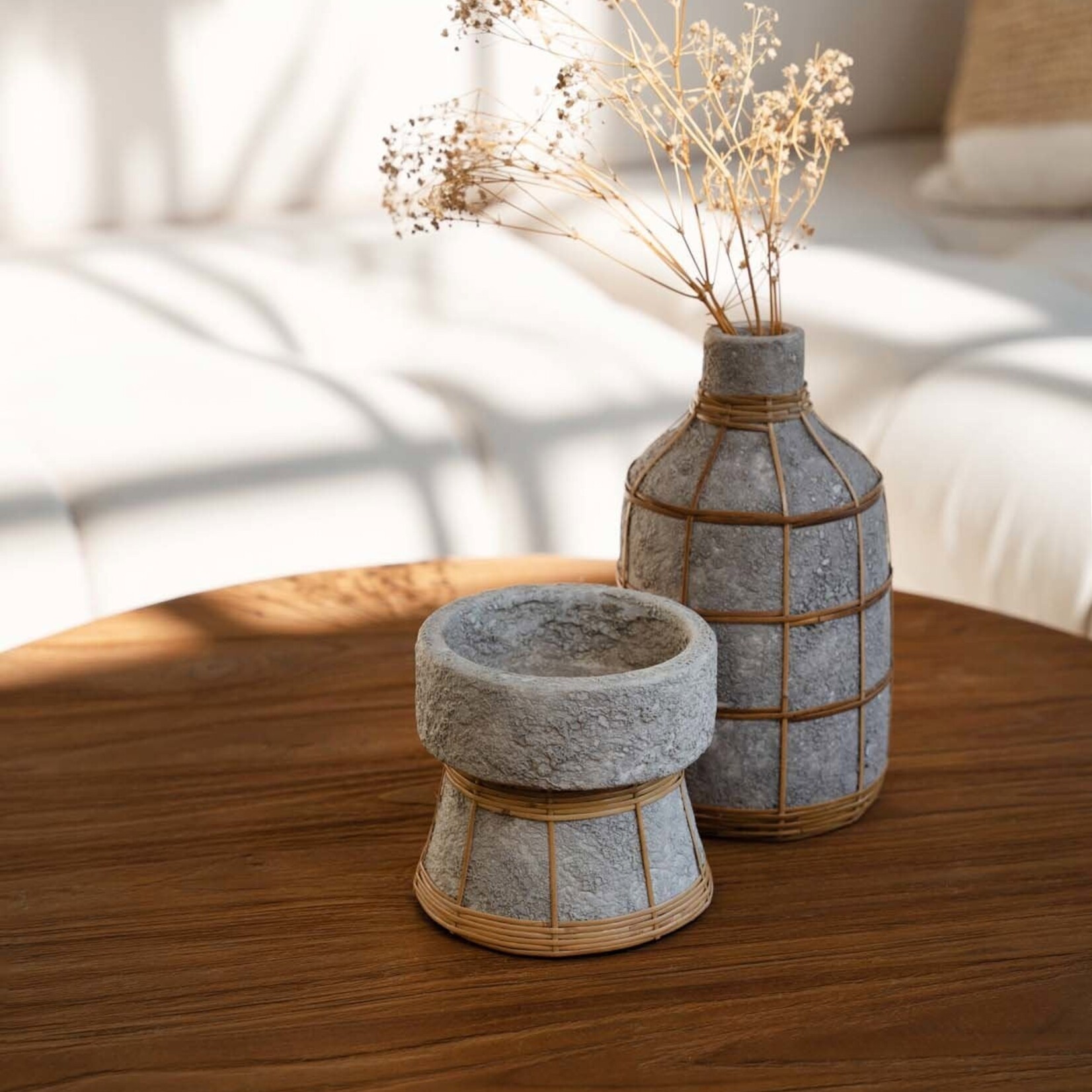 Bazar Bizar Antwerp The Whoopy Vase - Concrete Natural - L
