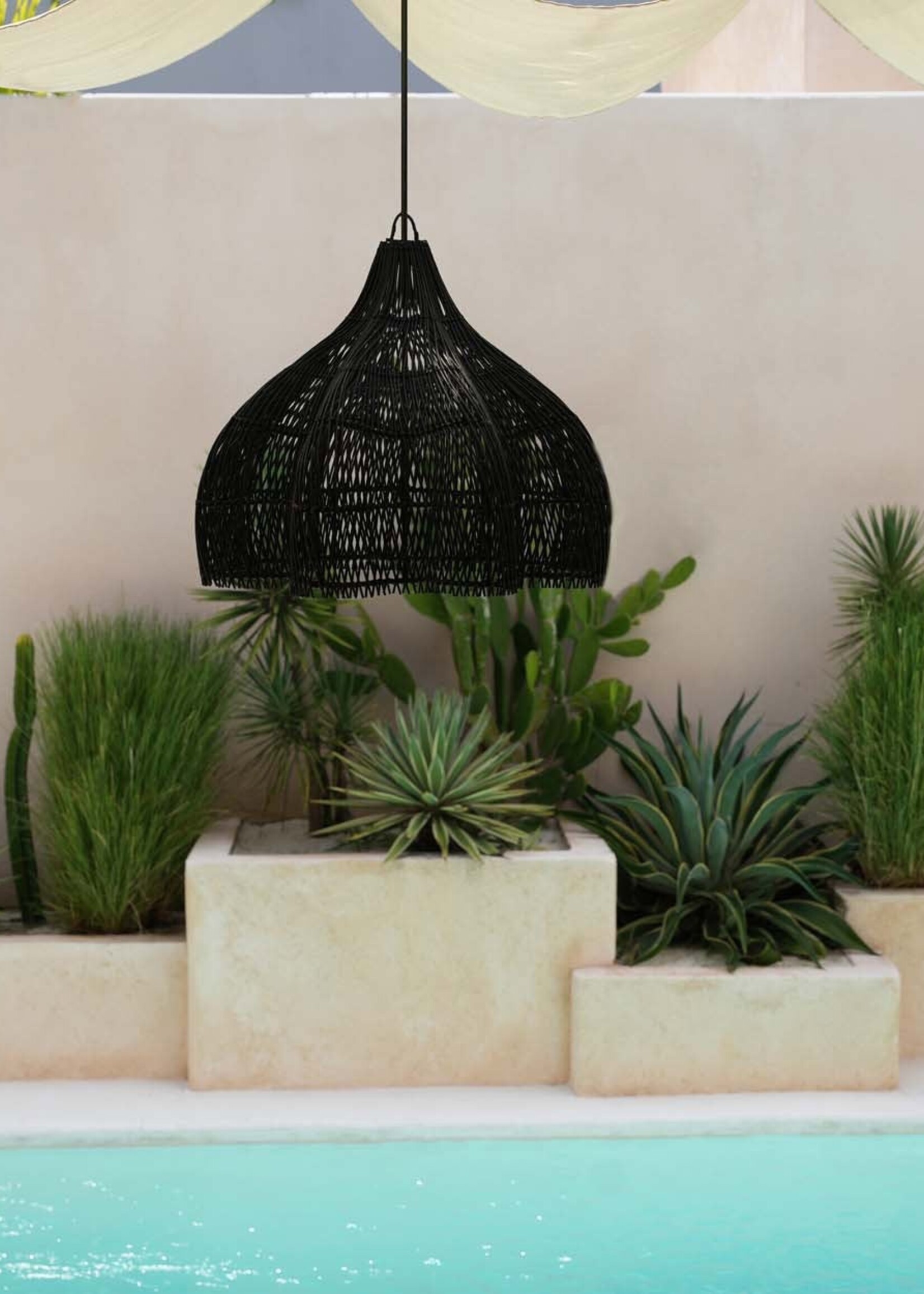 Bazar Bizar Antwerp The Whipped Pendant - Black - M