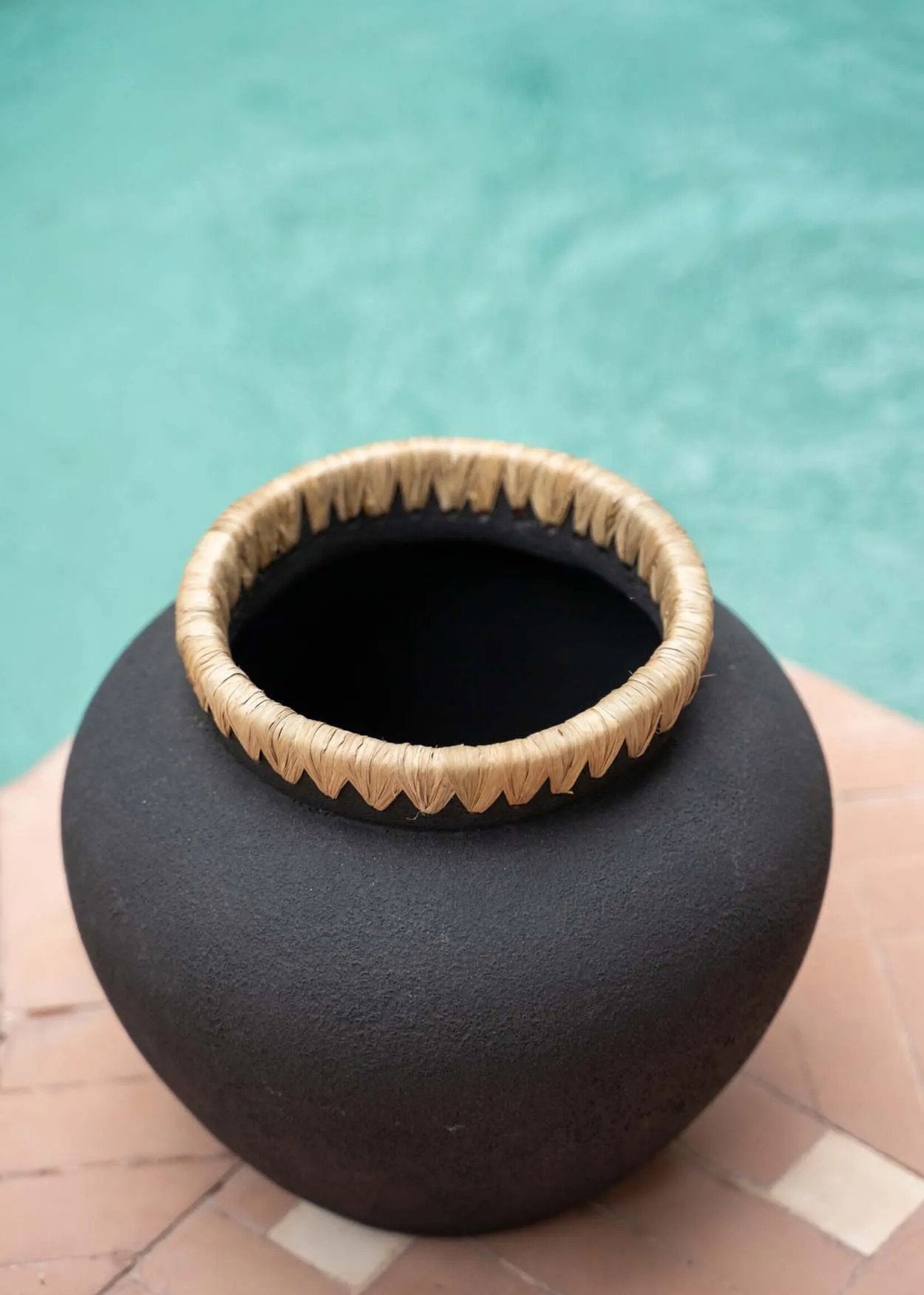 Bazar Bizar Antwerp The Styly Vase - Black Natural - M
