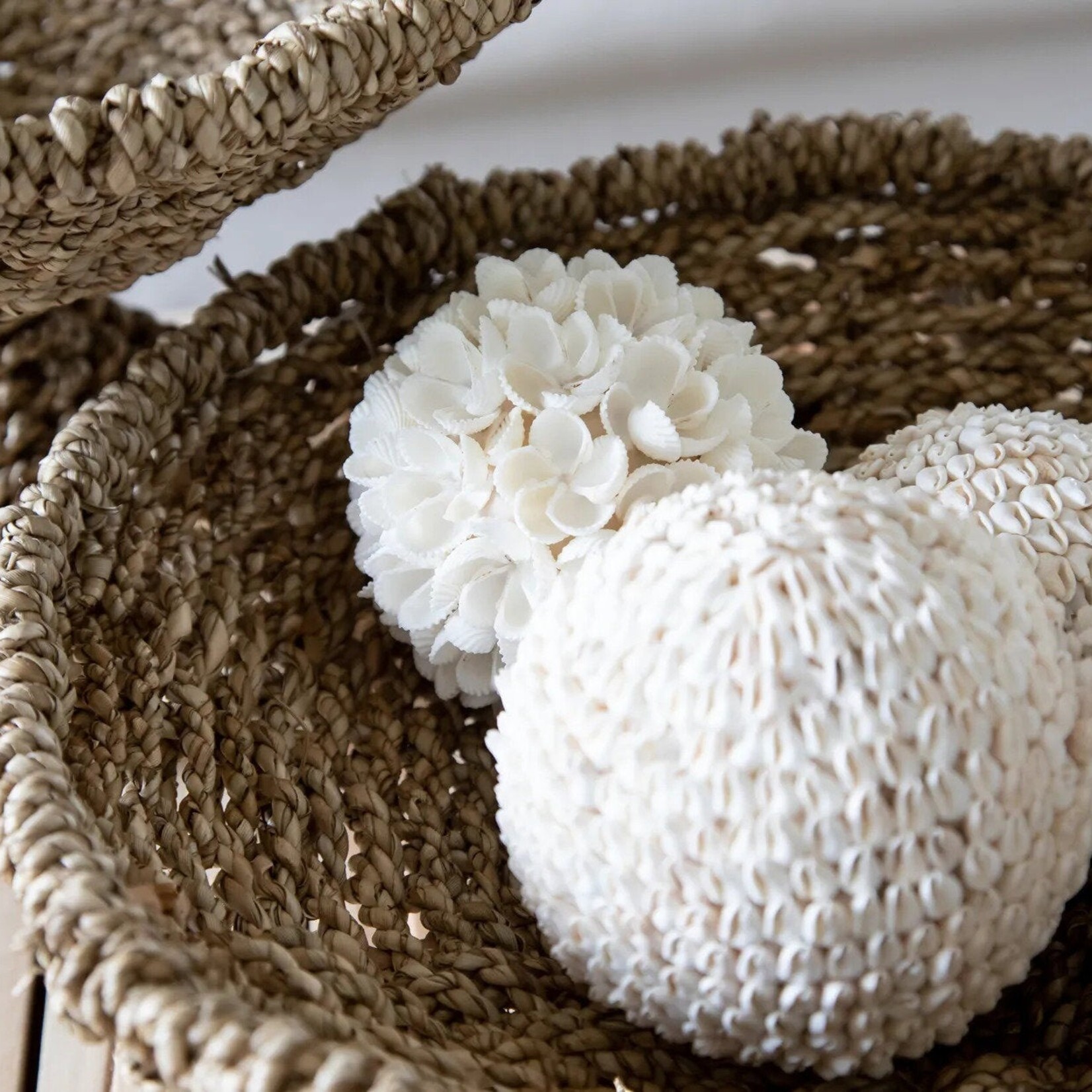 Bazar Bizar Antwerp The Bubble Shell Ball - White - M