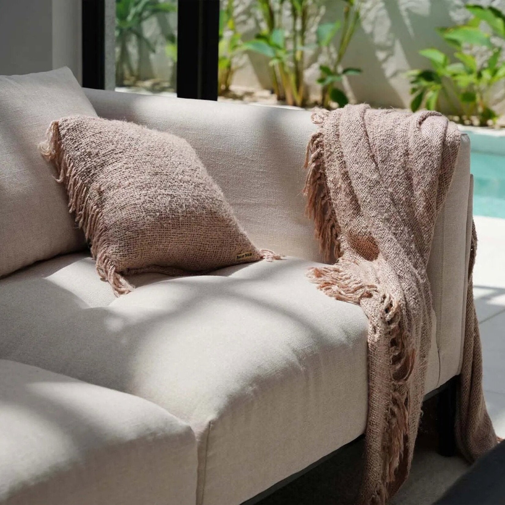 Bazar Bizar Antwerp The Oh My Gee Cushion Cover - Beige - 40x40