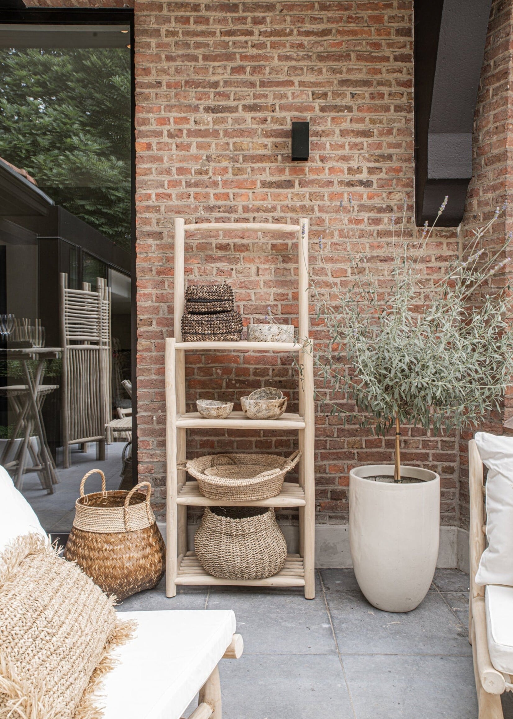 Bazar Bizar Antwerp The Raffia Basket Trays - Natural - S