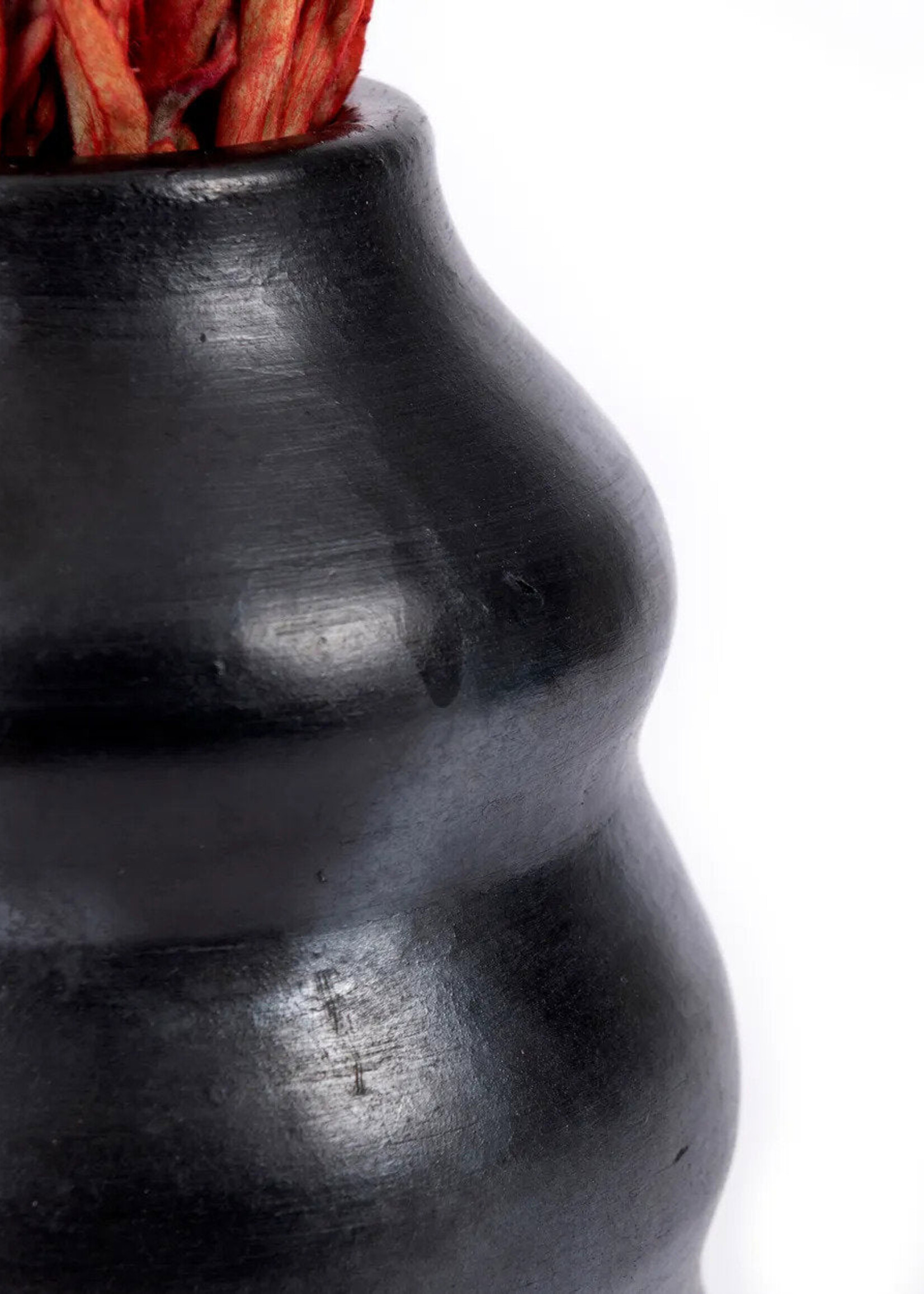 Bazar Bizar Antwerp The Burned Vase