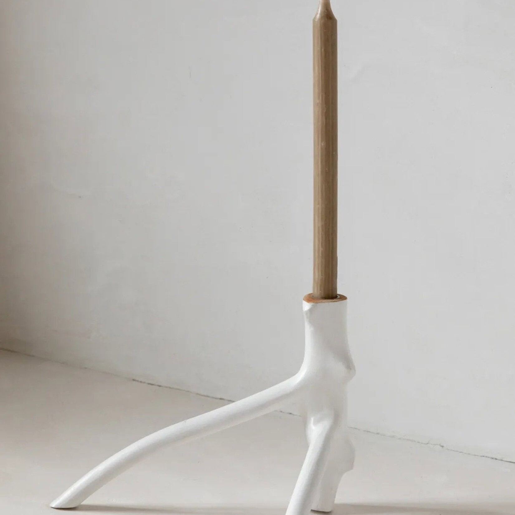 Bazar Bizar Antwerp The Triple Twig Candle Holder - White