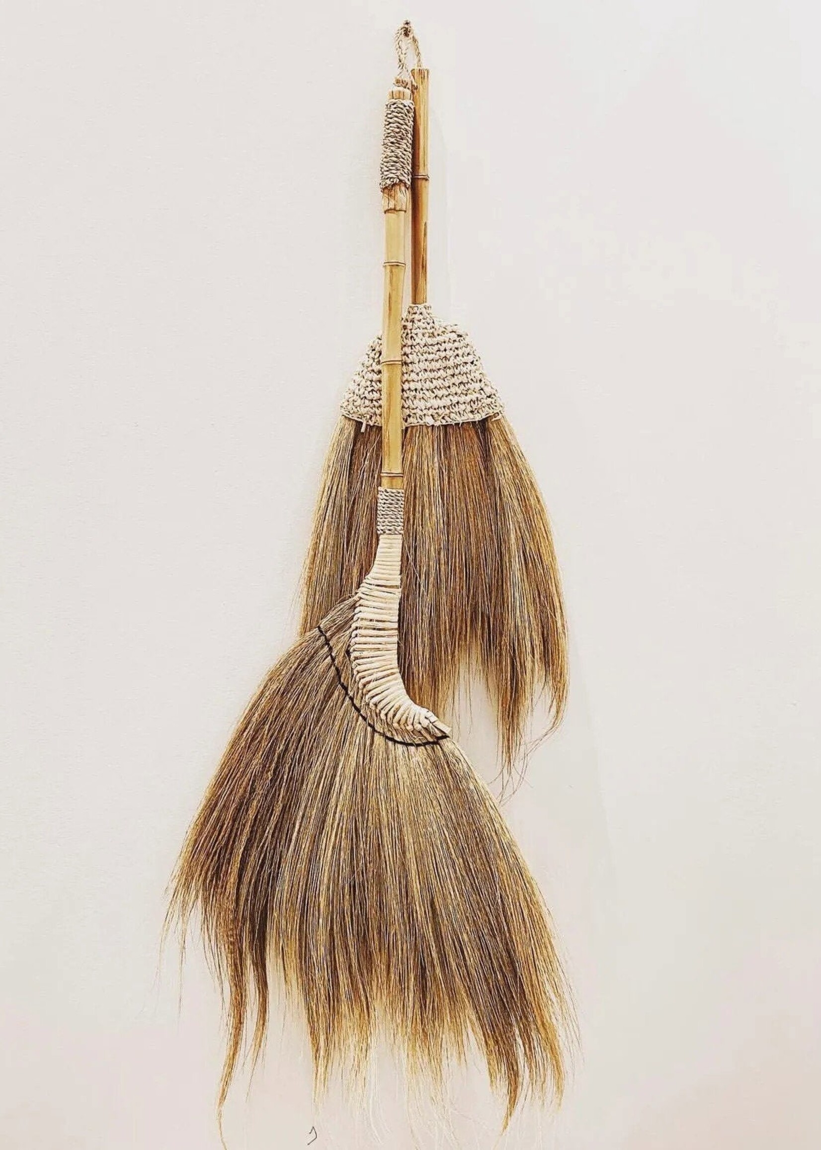 Bazar Bizar Antwerp The Raffia Broom - Natural
