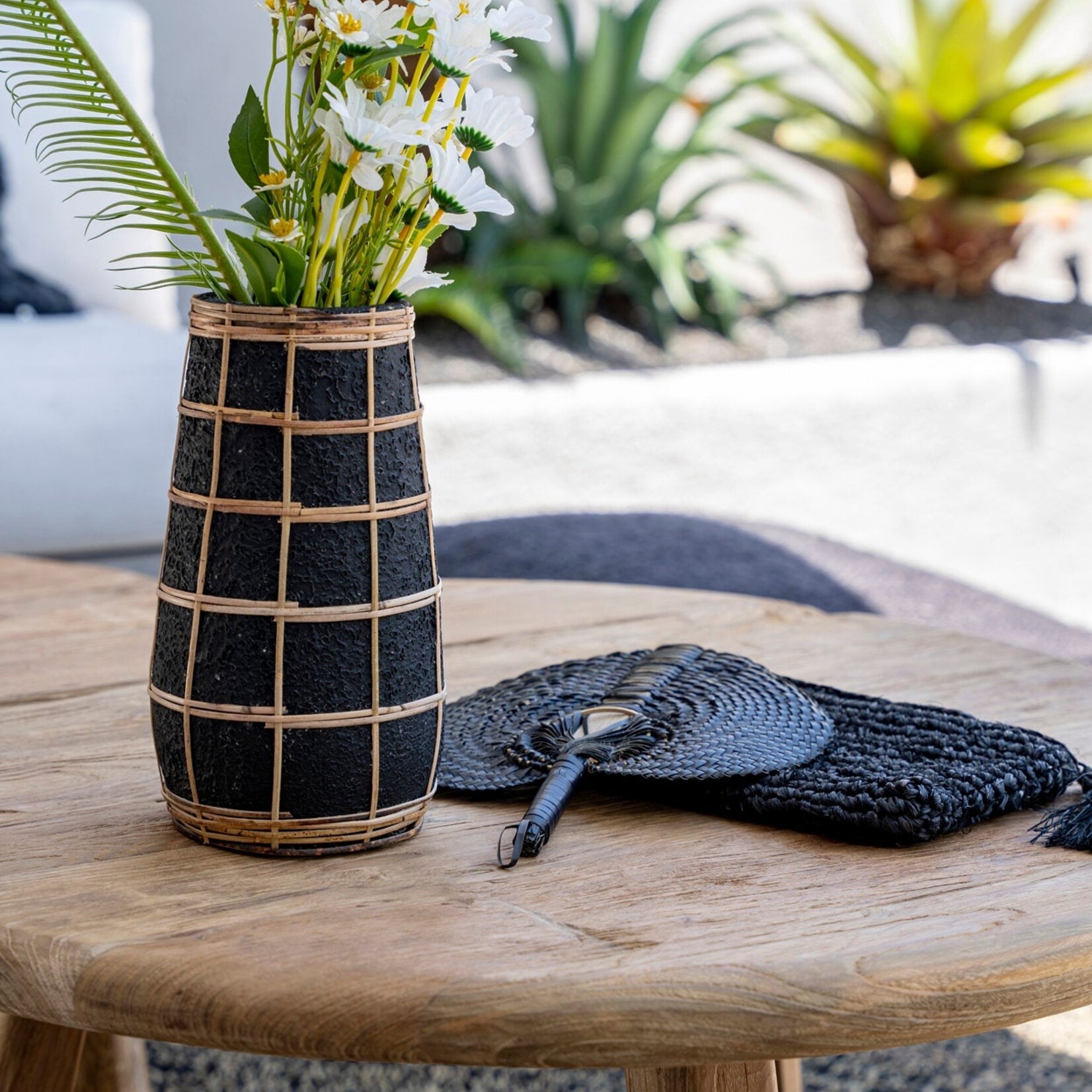 Bazar Bizar Antwerp The Cutie Vase - Black Natural - M
