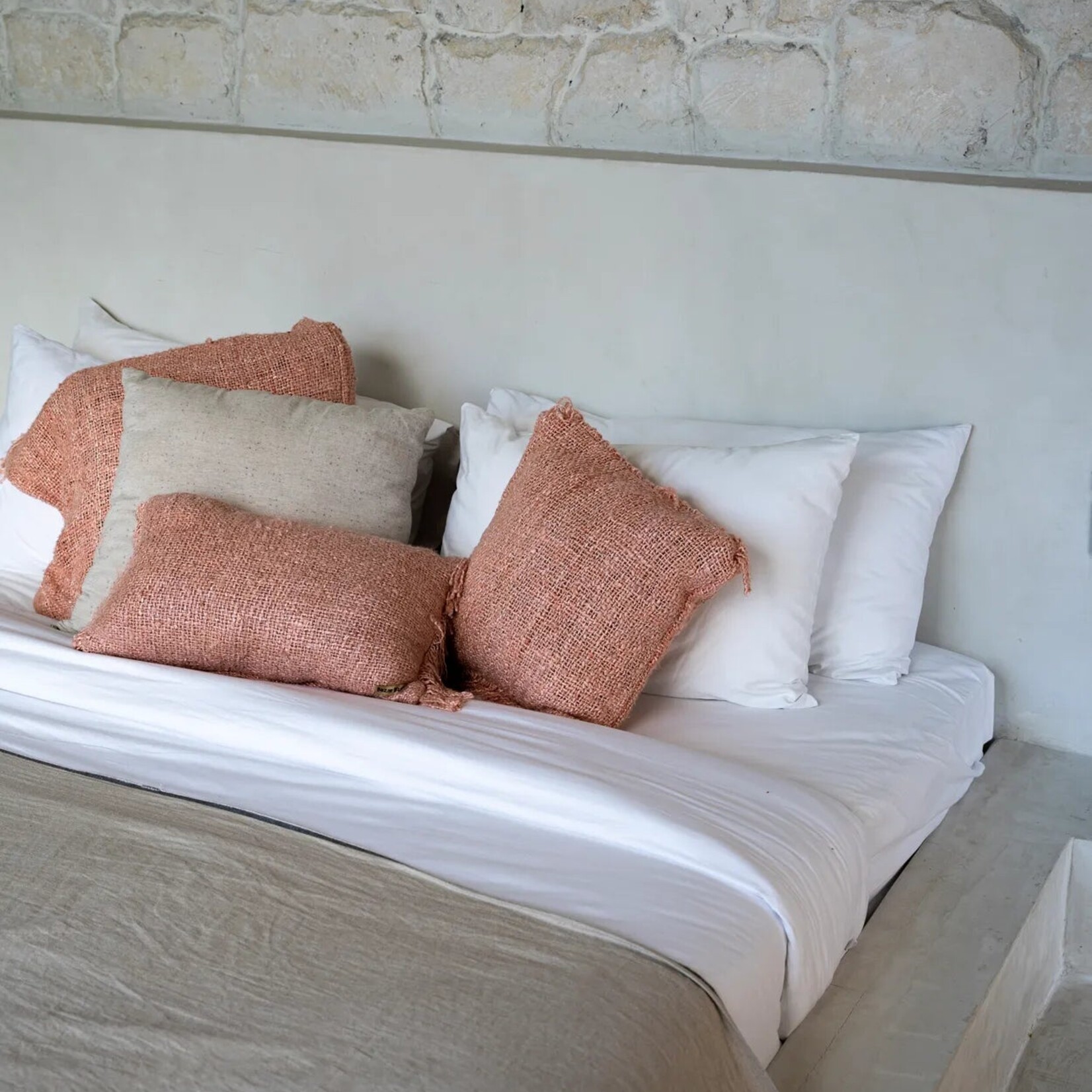 Bazar Bizar Antwerp The Oh My Gee Cushion Cover - Salmon Pink - 30x50
