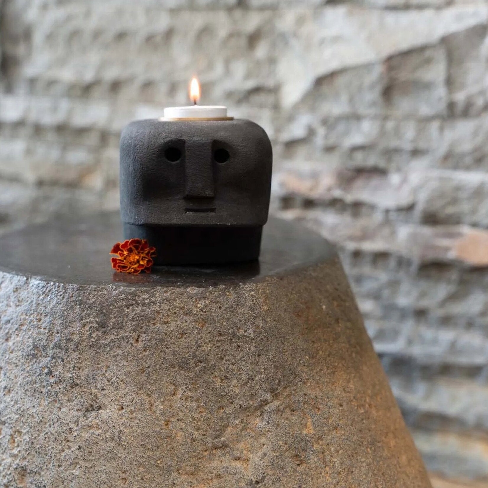 Bazar Bizar Antwerp The Sumba Stone #27 Candle Holder