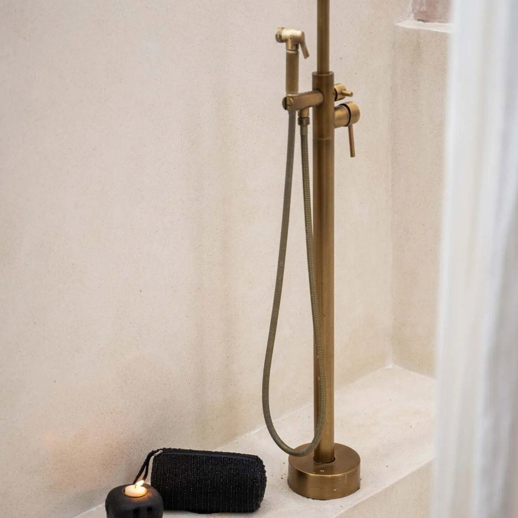 Bazar Bizar Antwerp The Sumba Stone #27 Candle Holder