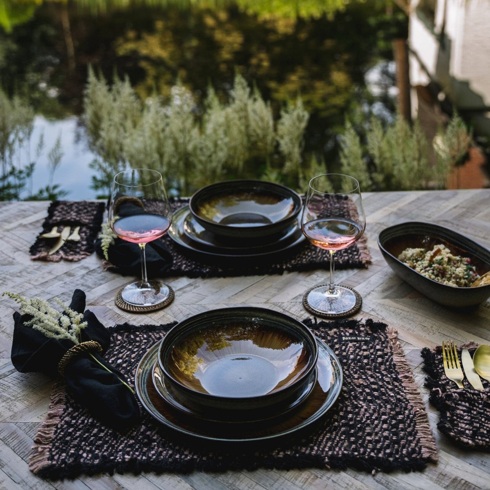 Bazar Bizar Antwerp The Oh My Gee Placemat - Black Copper